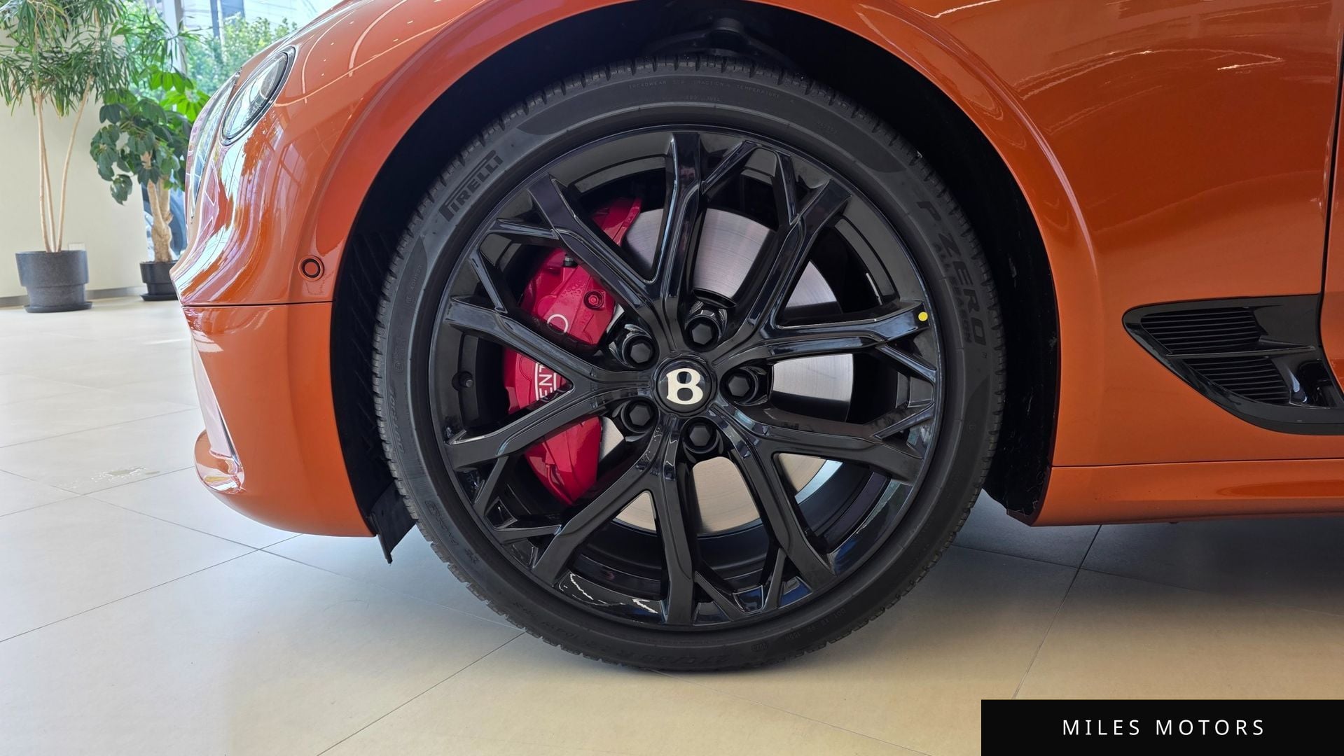 Bentley Continental GT 2024 — миниатюра 3