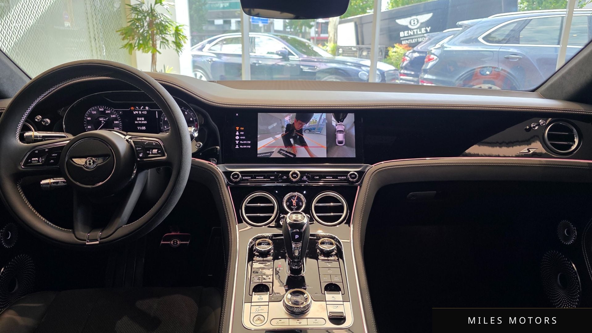Bentley Continental GT 2024 — миниатюра 10