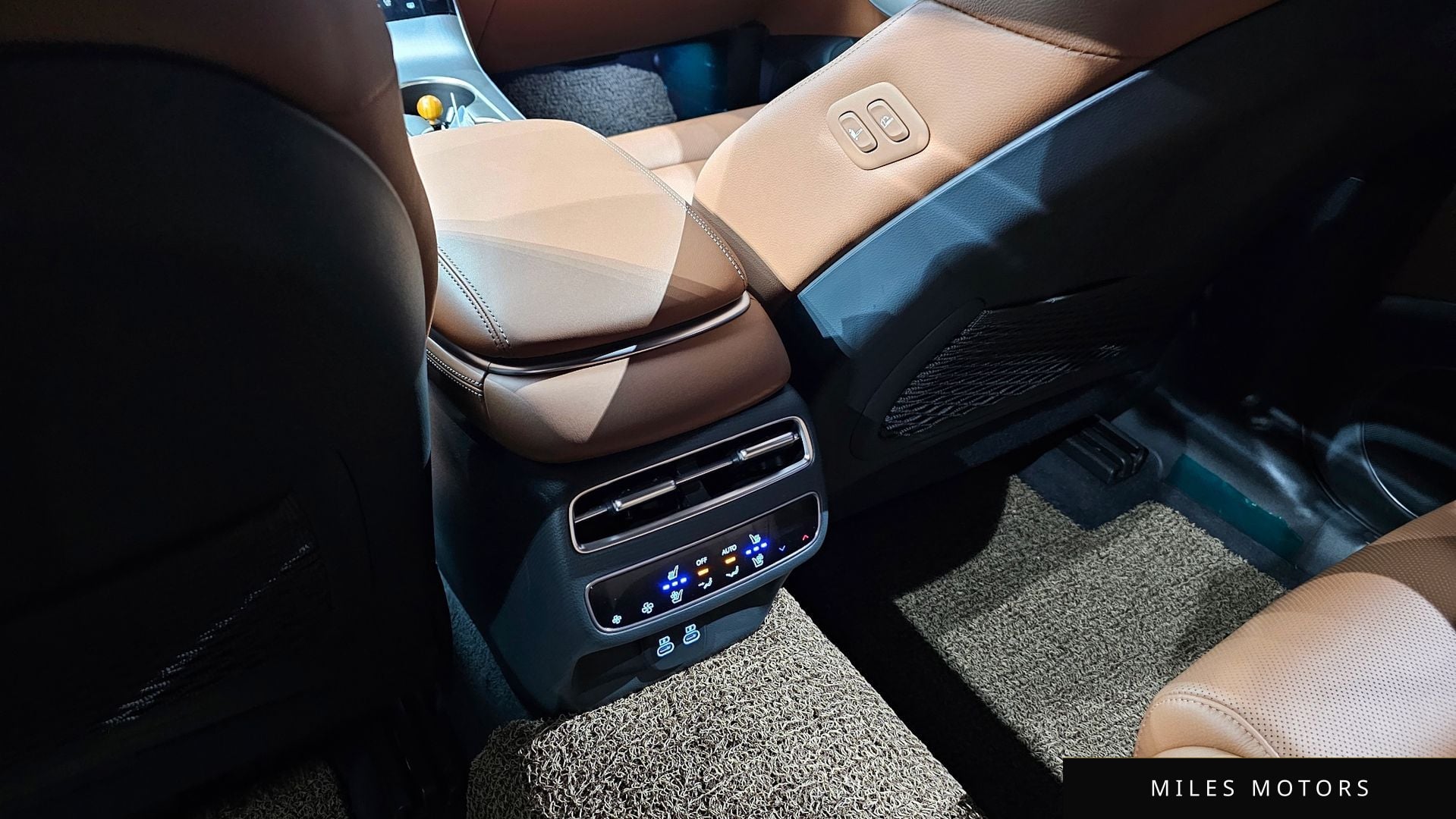 Genesis GV70 2025 — миниатюра 18