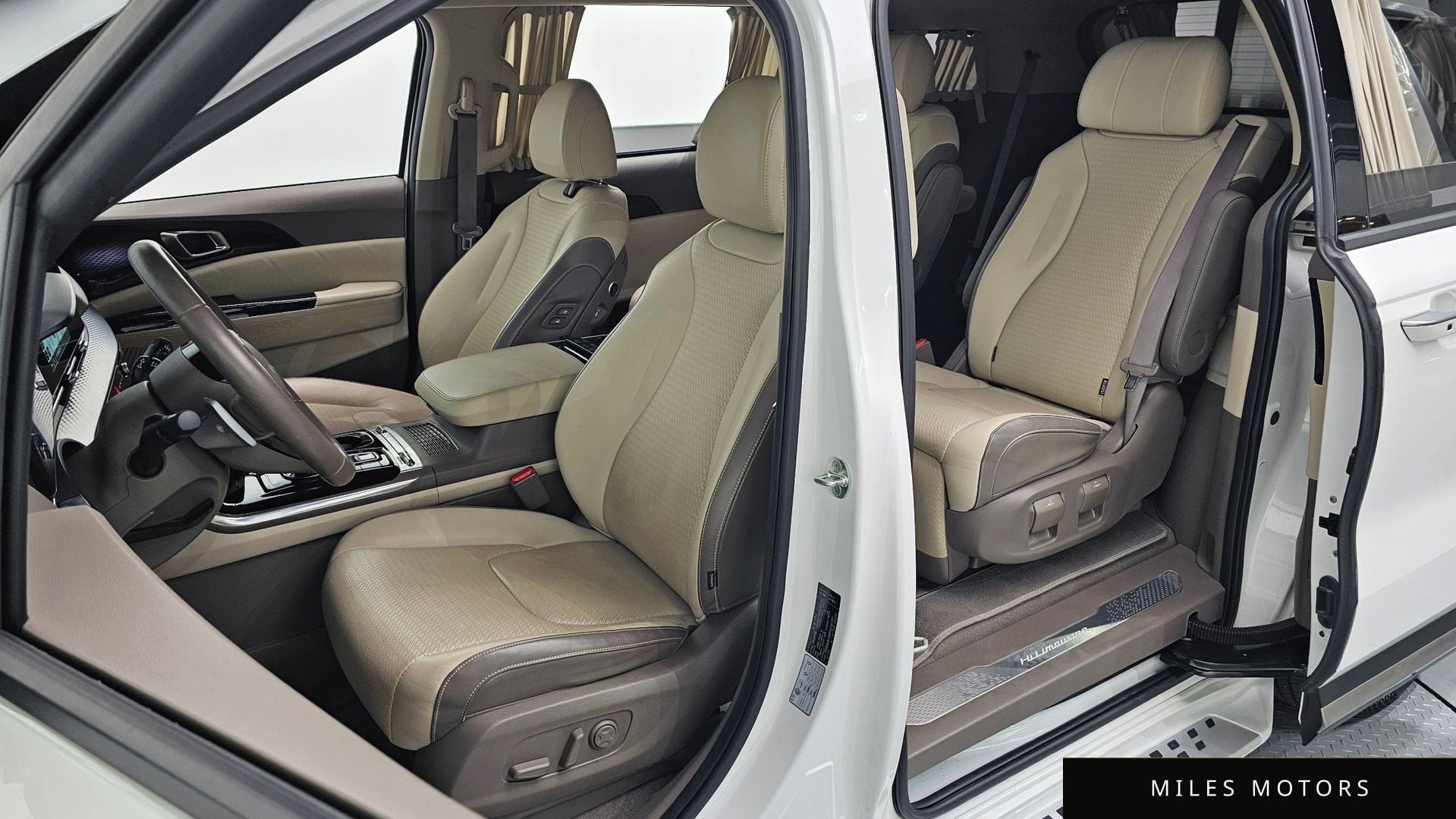 Kia Carnival 2023 — миниатюра 11