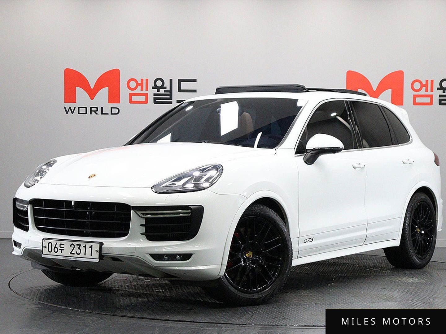 Porsche Cayenne 2018 — фото 1 из 12