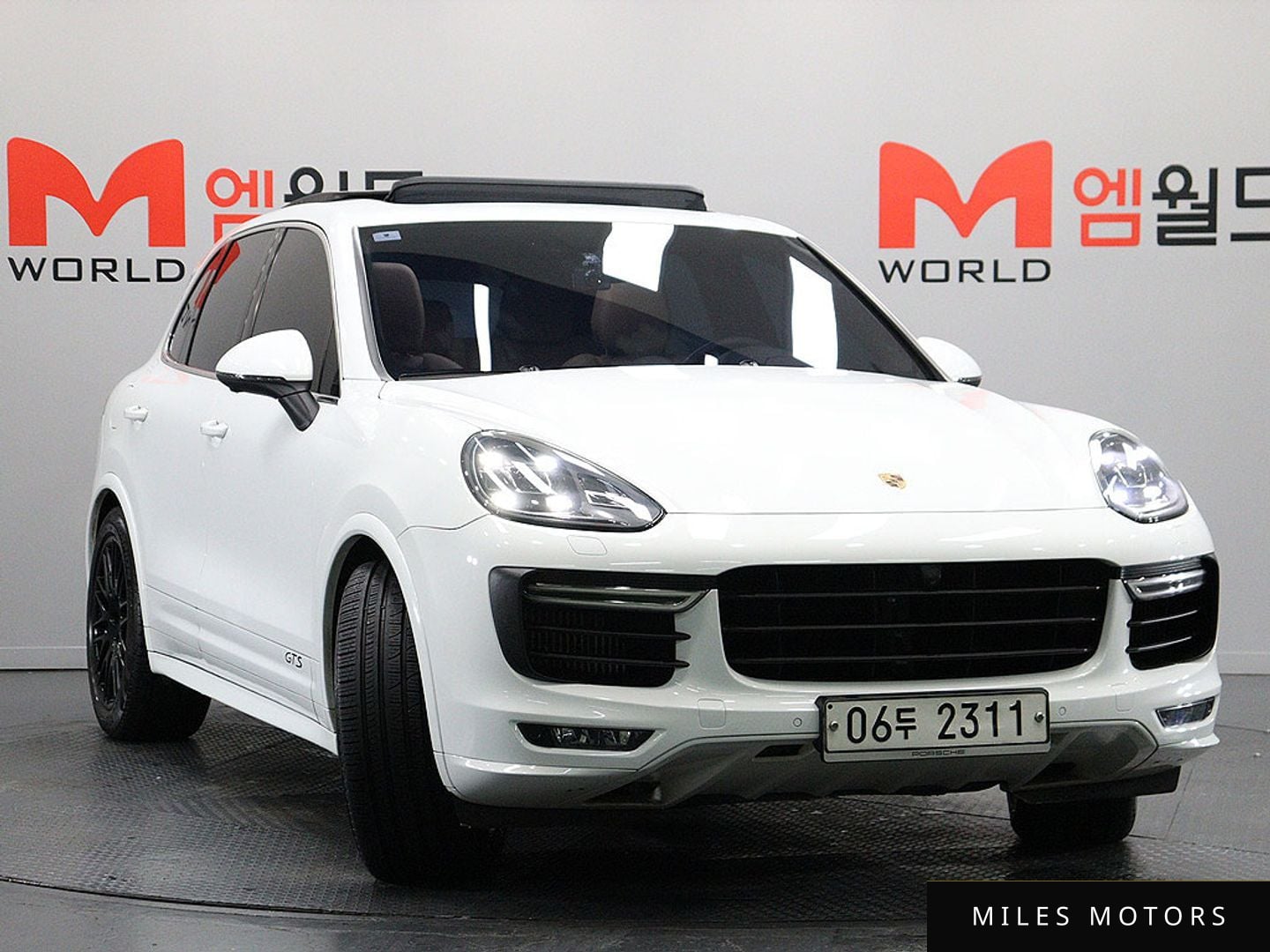 Porsche Cayenne 2018 — миниатюра 2