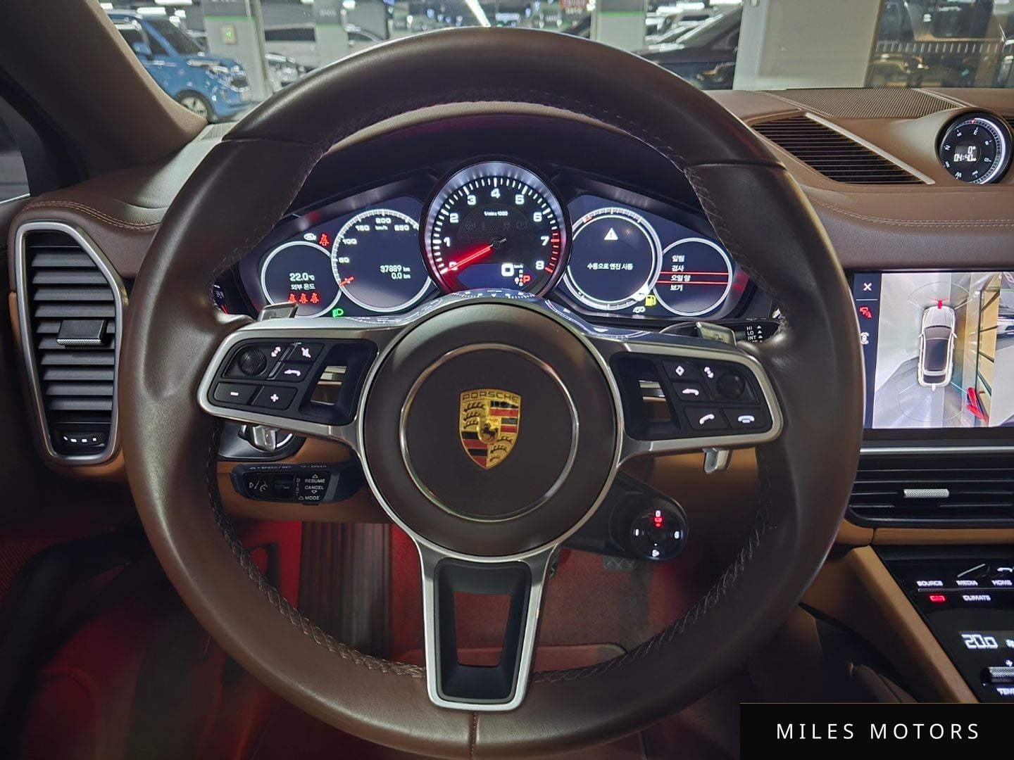 Porsche Cayenne 2023 — миниатюра 10