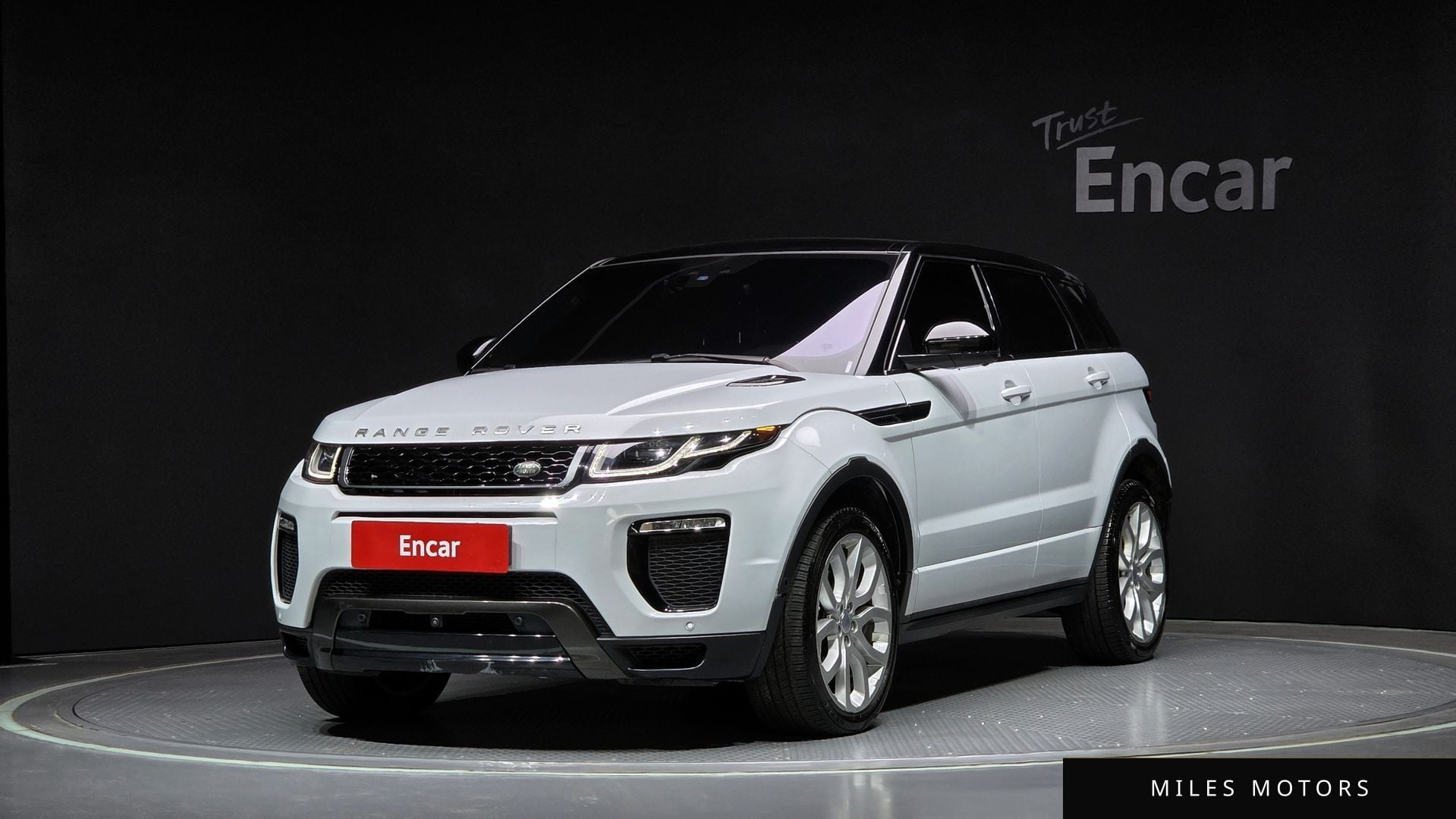 Land Rover Range Rover Evoque 2016 — фото 1 из 12