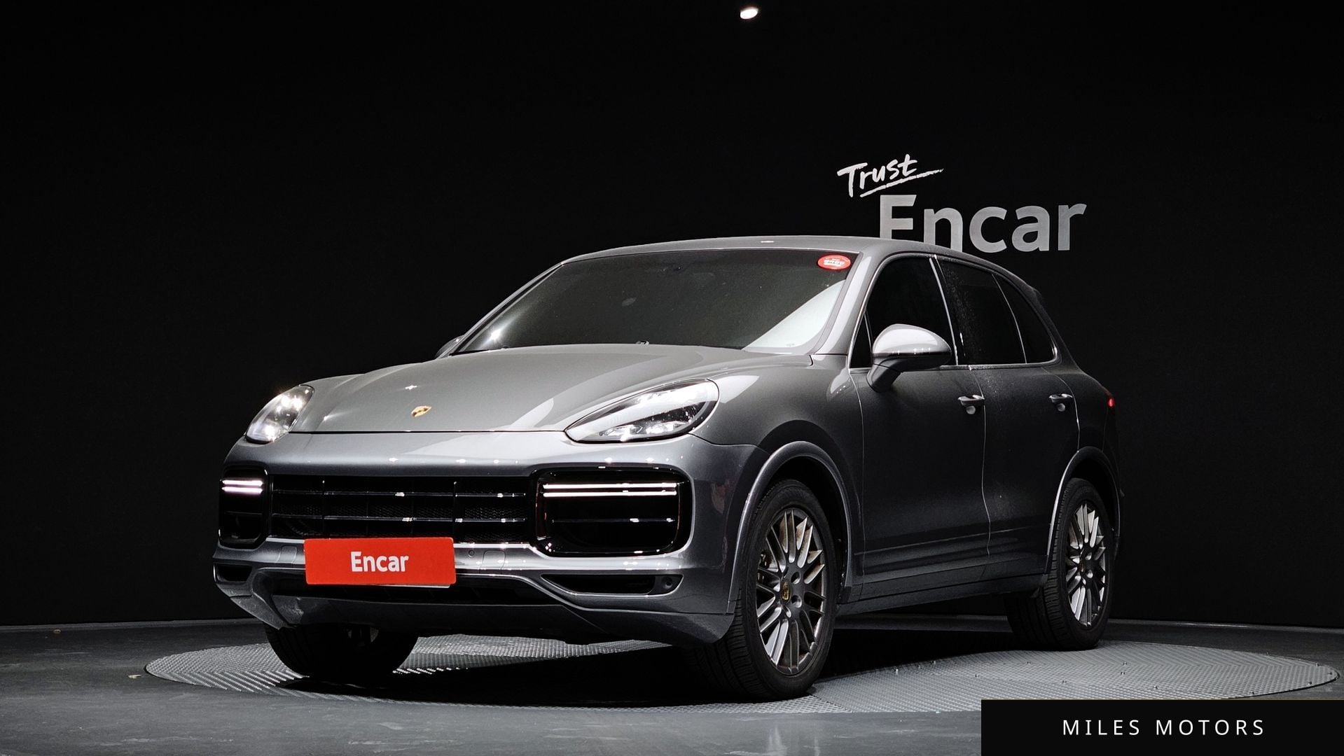 Porsche Cayenne 2016 — фото 1 из 12