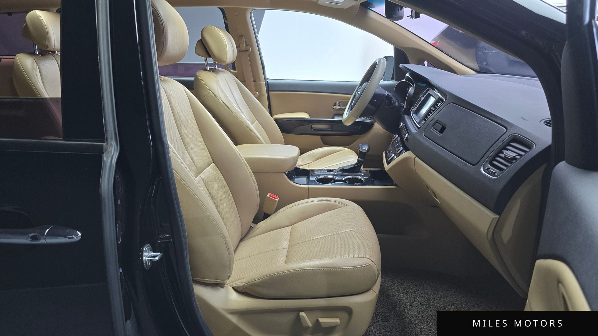 Kia Canival 2019 — миниатюра 10