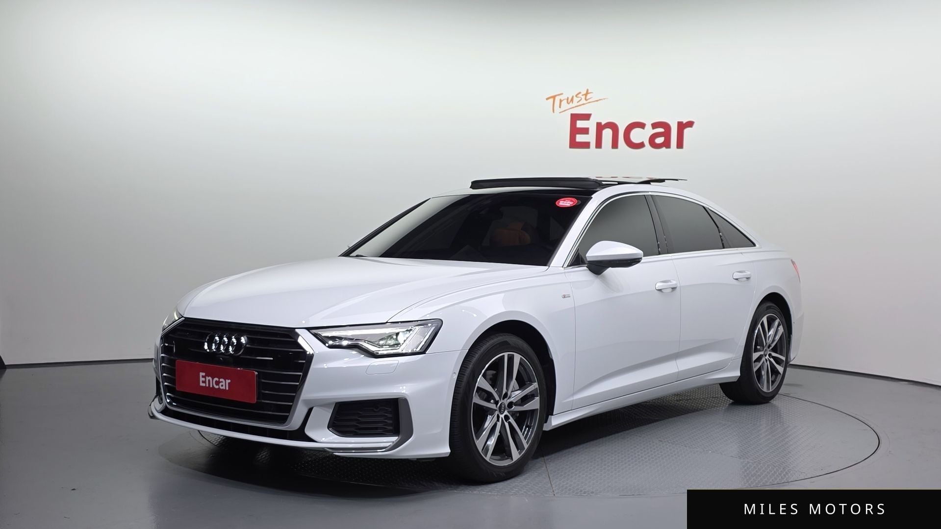 Audi A6 (C8) 2022 — фото 1 из 12