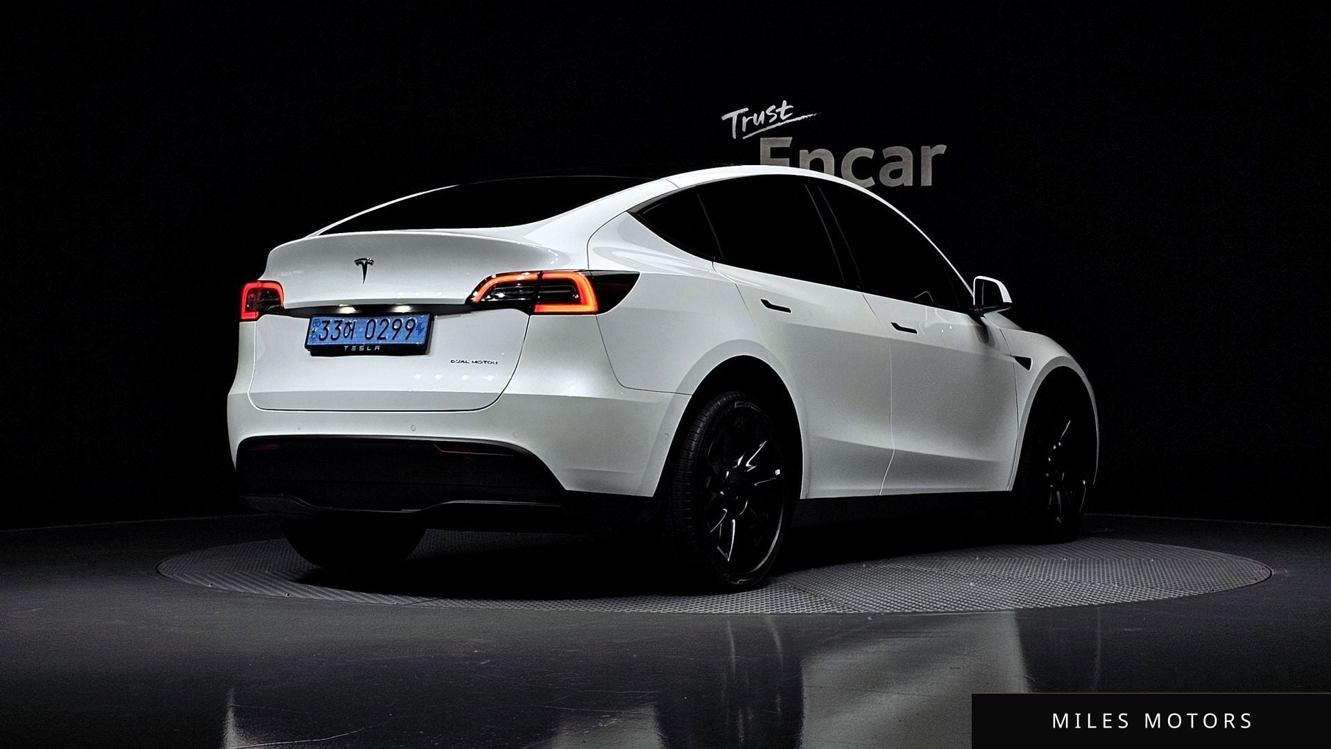 Tesla 모델 Y 2022 — миниатюра 2