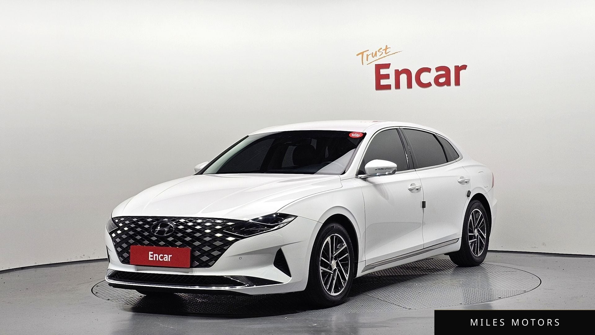 Hyundai Grandeur 2022 — фото 1 из 12