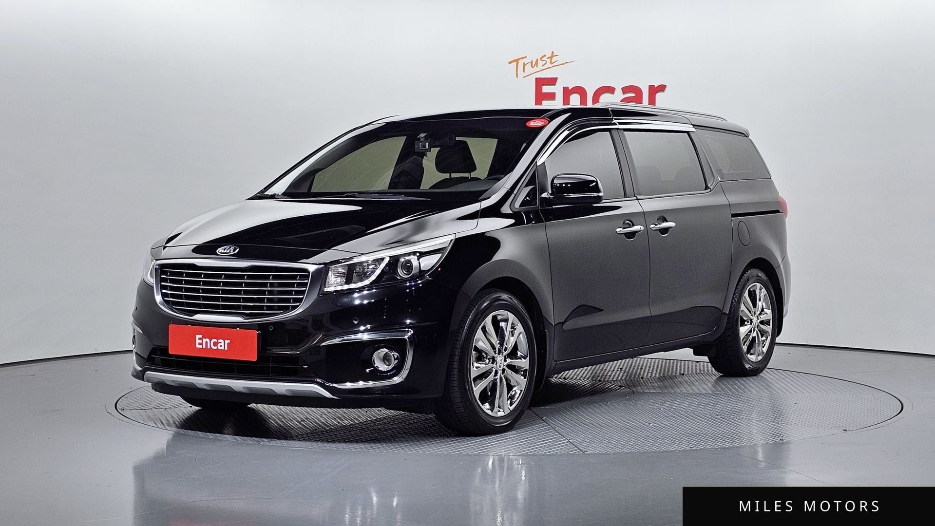 Kia Canival 2016 — фото 1 из 12