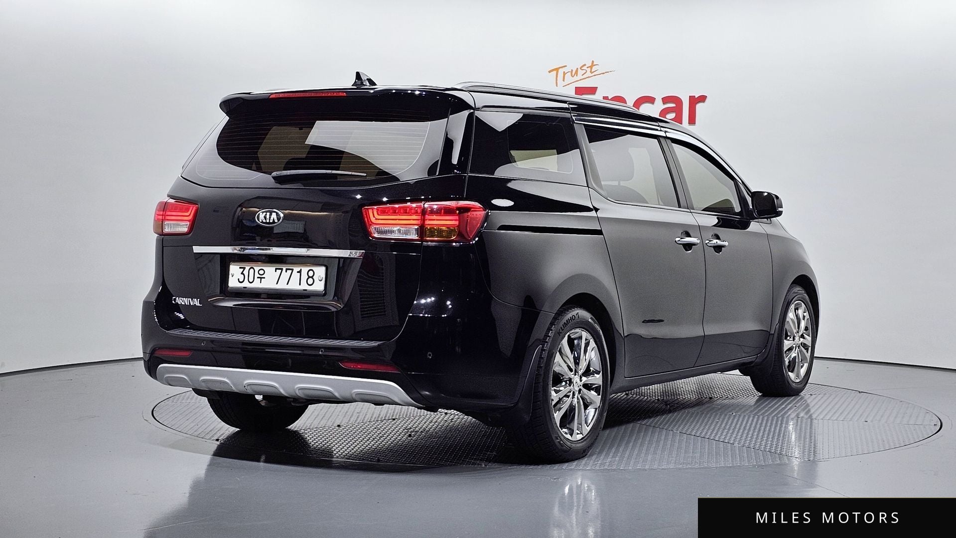 Kia Canival 2016 — миниатюра 2