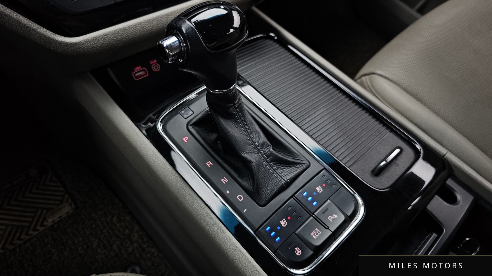 Kia Canival 2016 — миниатюра 9