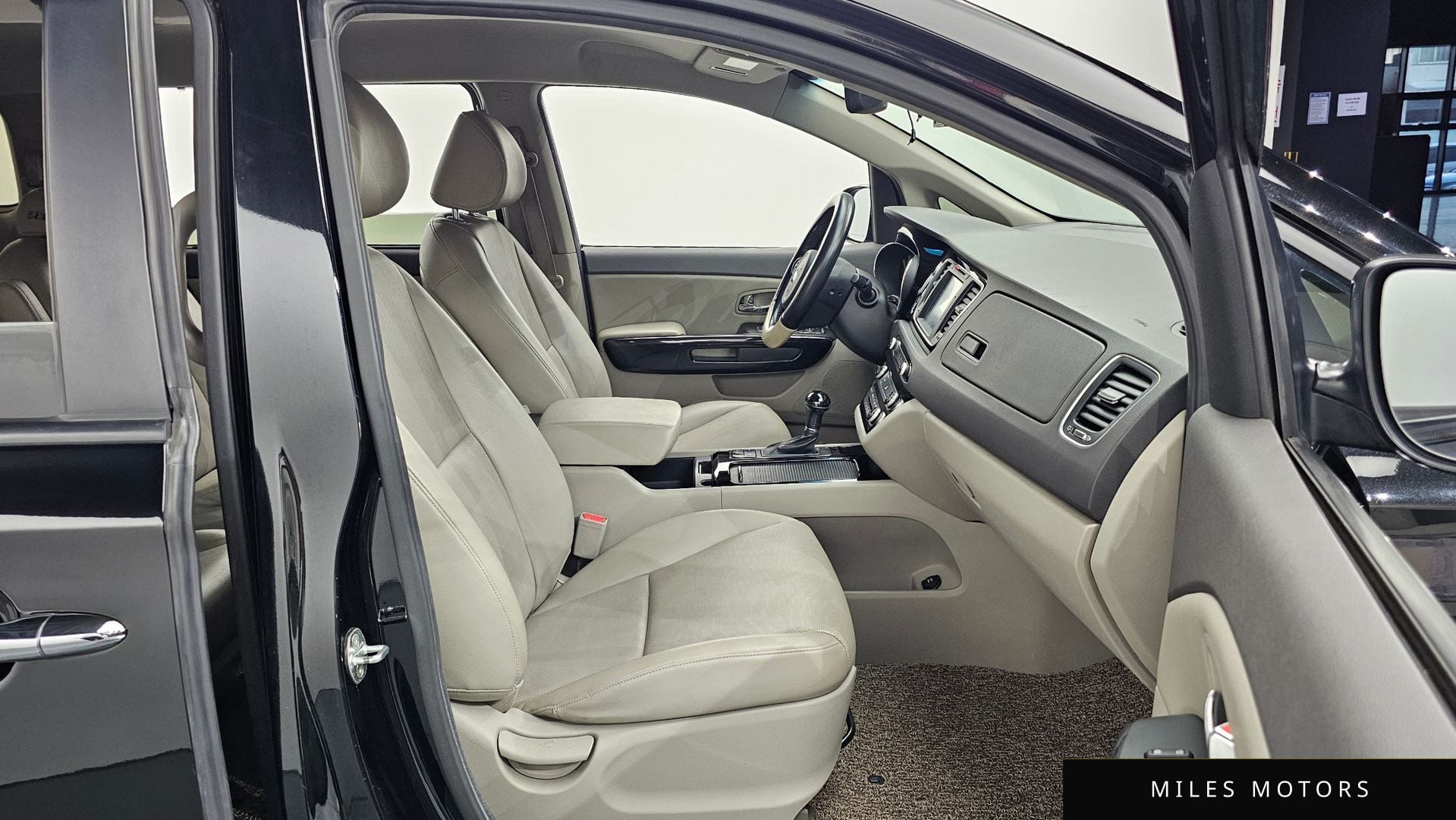 Kia Canival 2016 — миниатюра 10