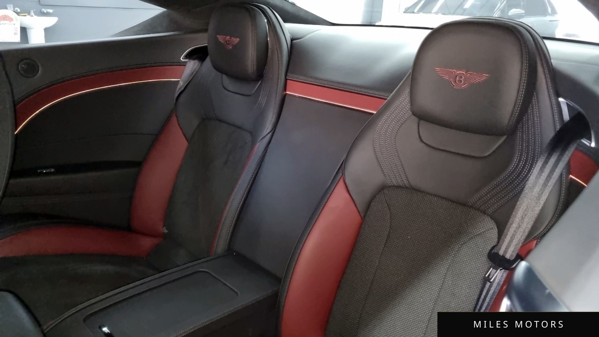 Bentley Continental GT 2024 — миниатюра 7