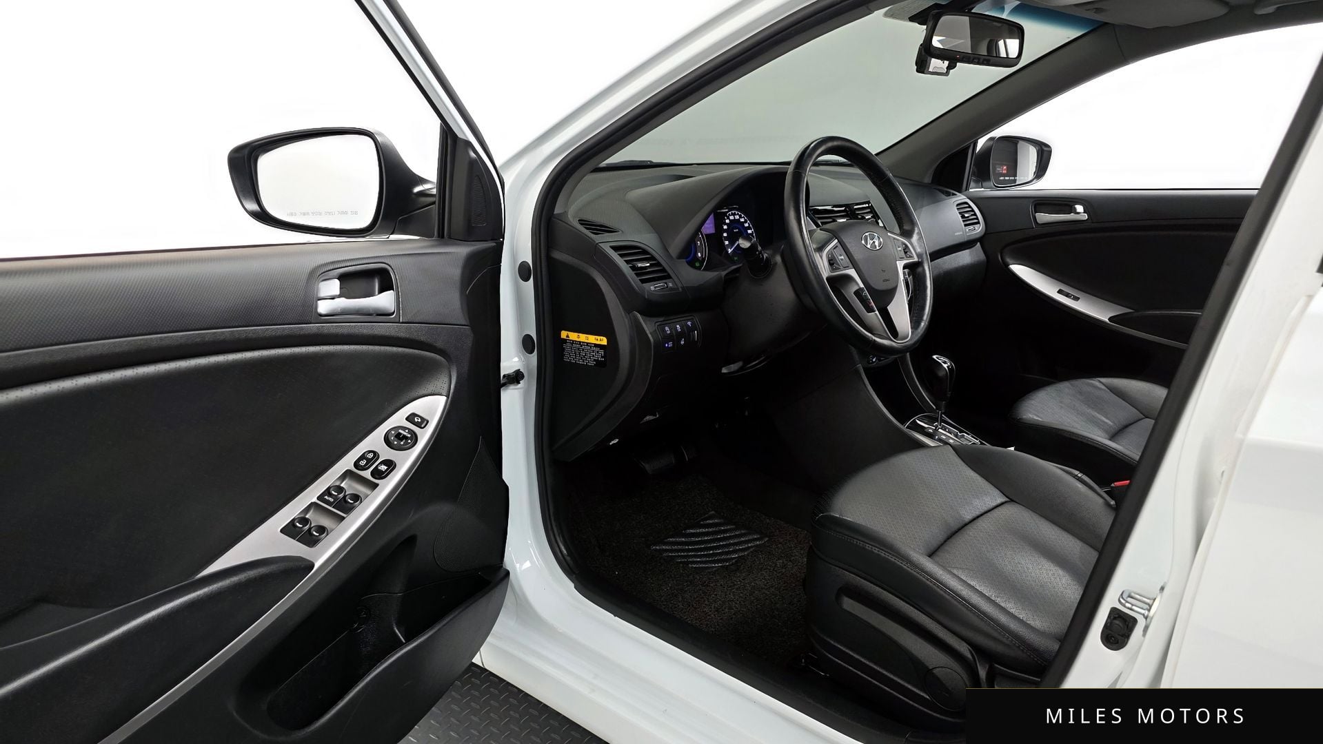 Hyundai Accent 2015 — миниатюра 10
