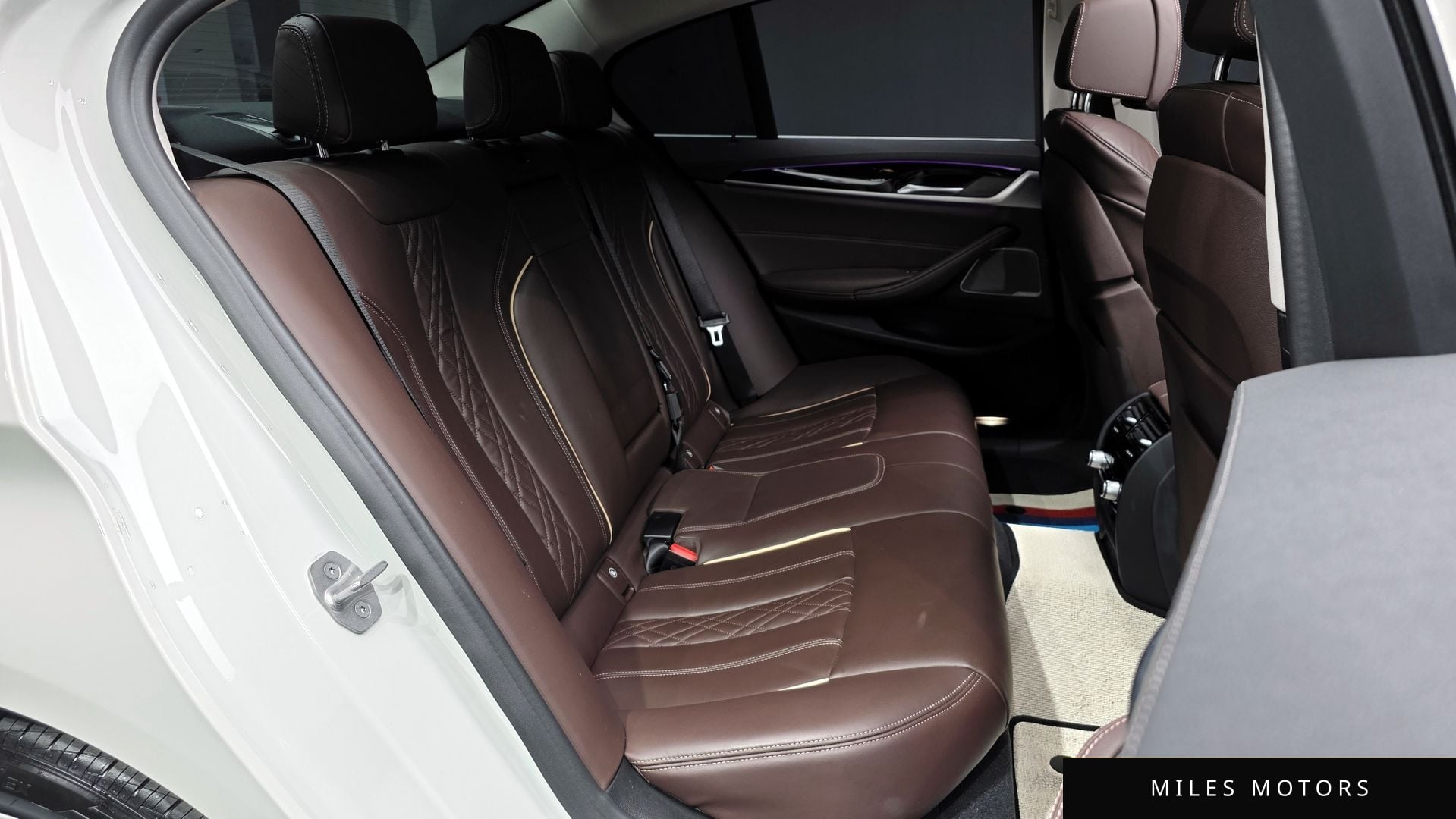 BMW 5 Series (G30) 2021 — миниатюра 12