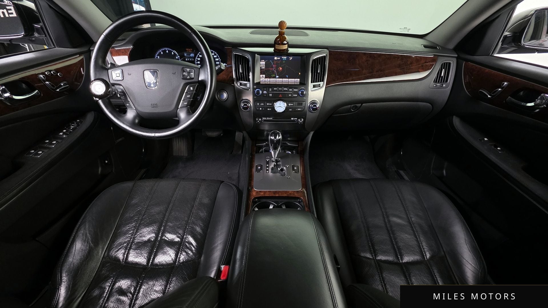 Hyundai Equus 2010 — миниатюра 7