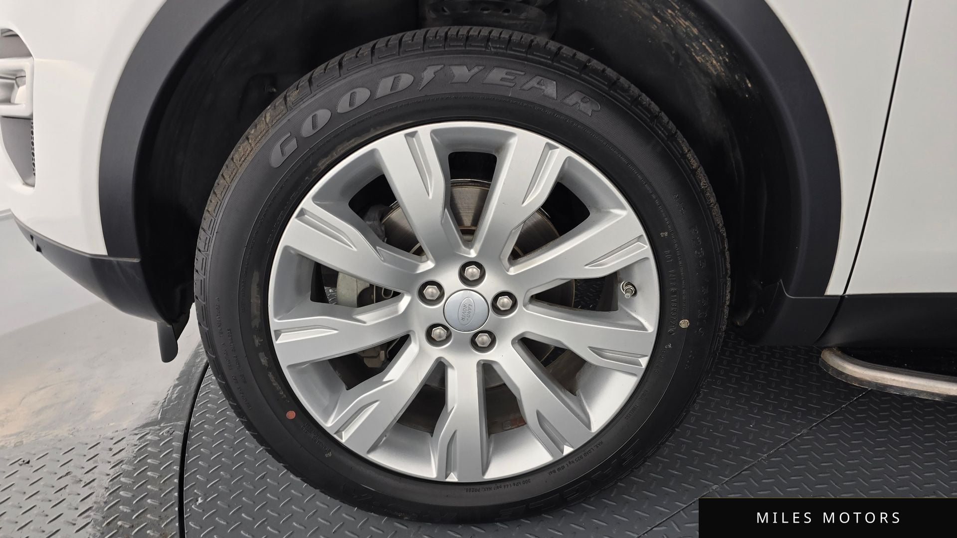 Land Rover Discovery Sport 2016 — миниатюра 5