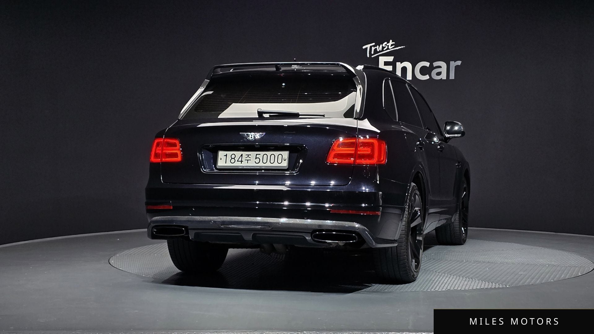 Bentley Bentayga 2017 — миниатюра 4