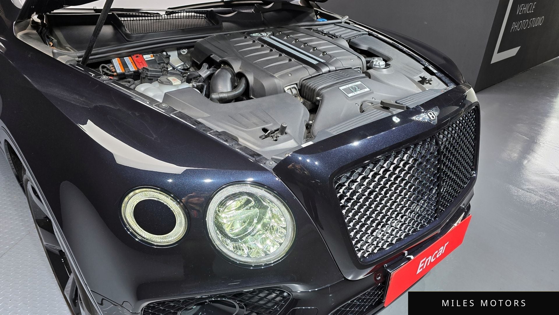 Bentley Bentayga 2017 — миниатюра 6