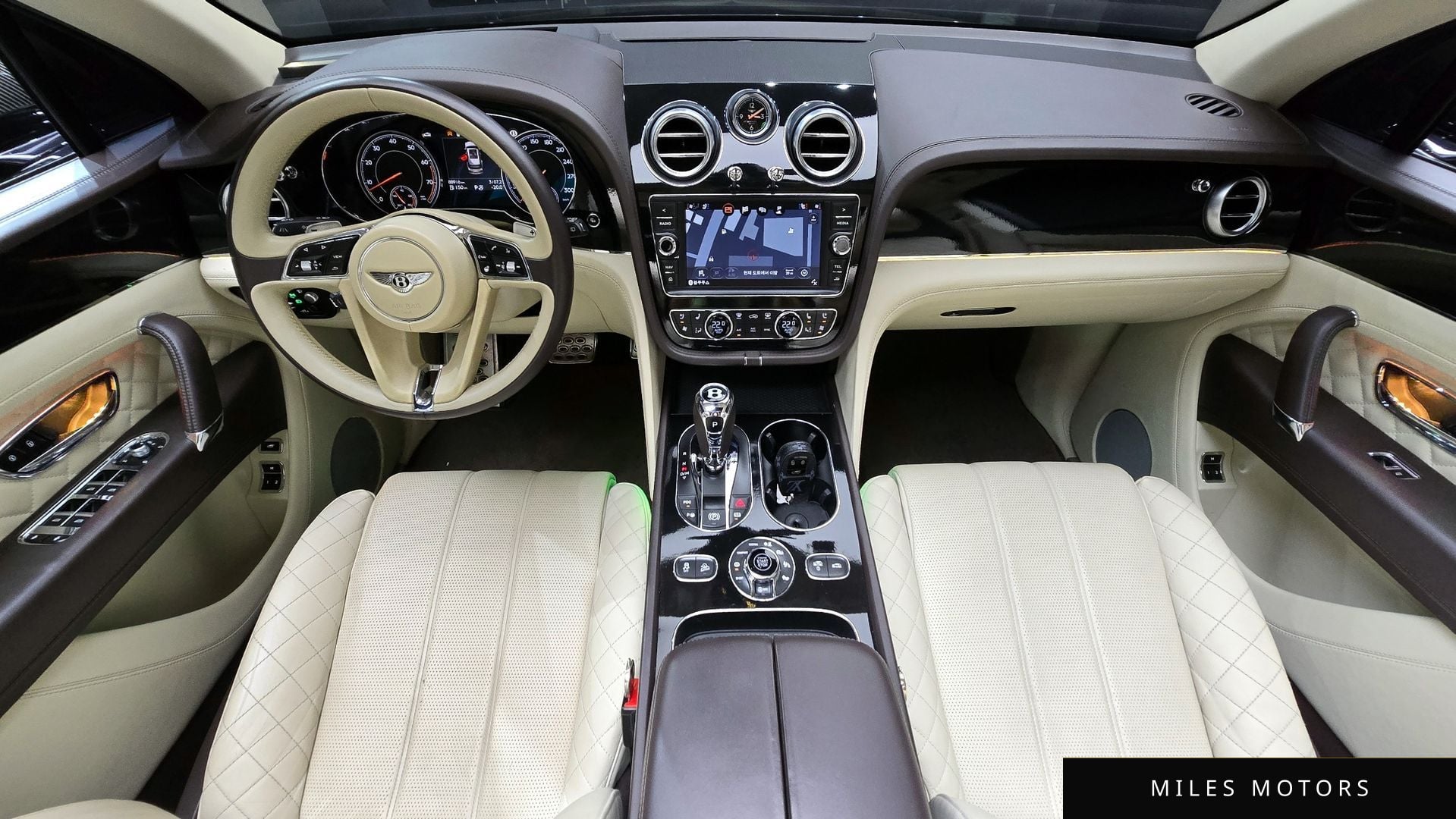 Bentley Bentayga 2017 — миниатюра 7