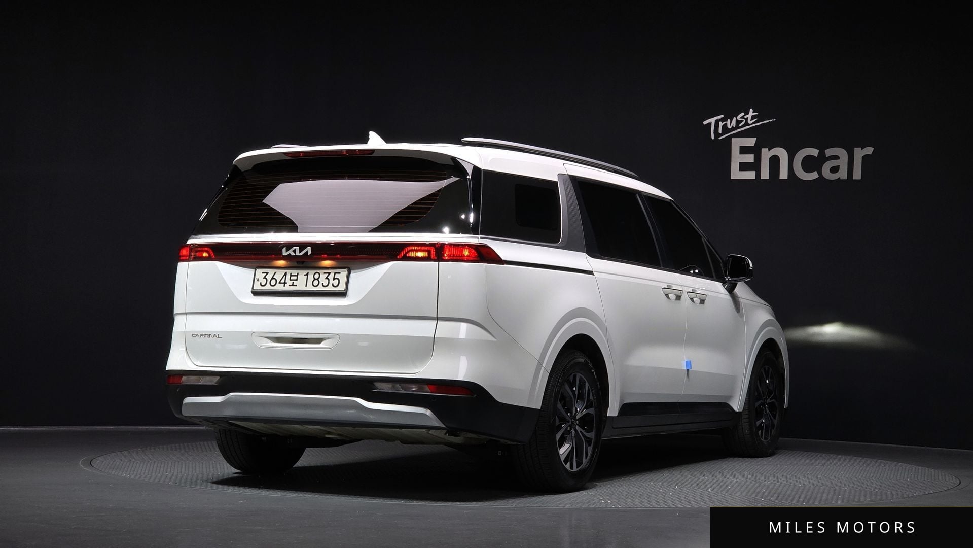 Kia Carnival 2023 — миниатюра 2