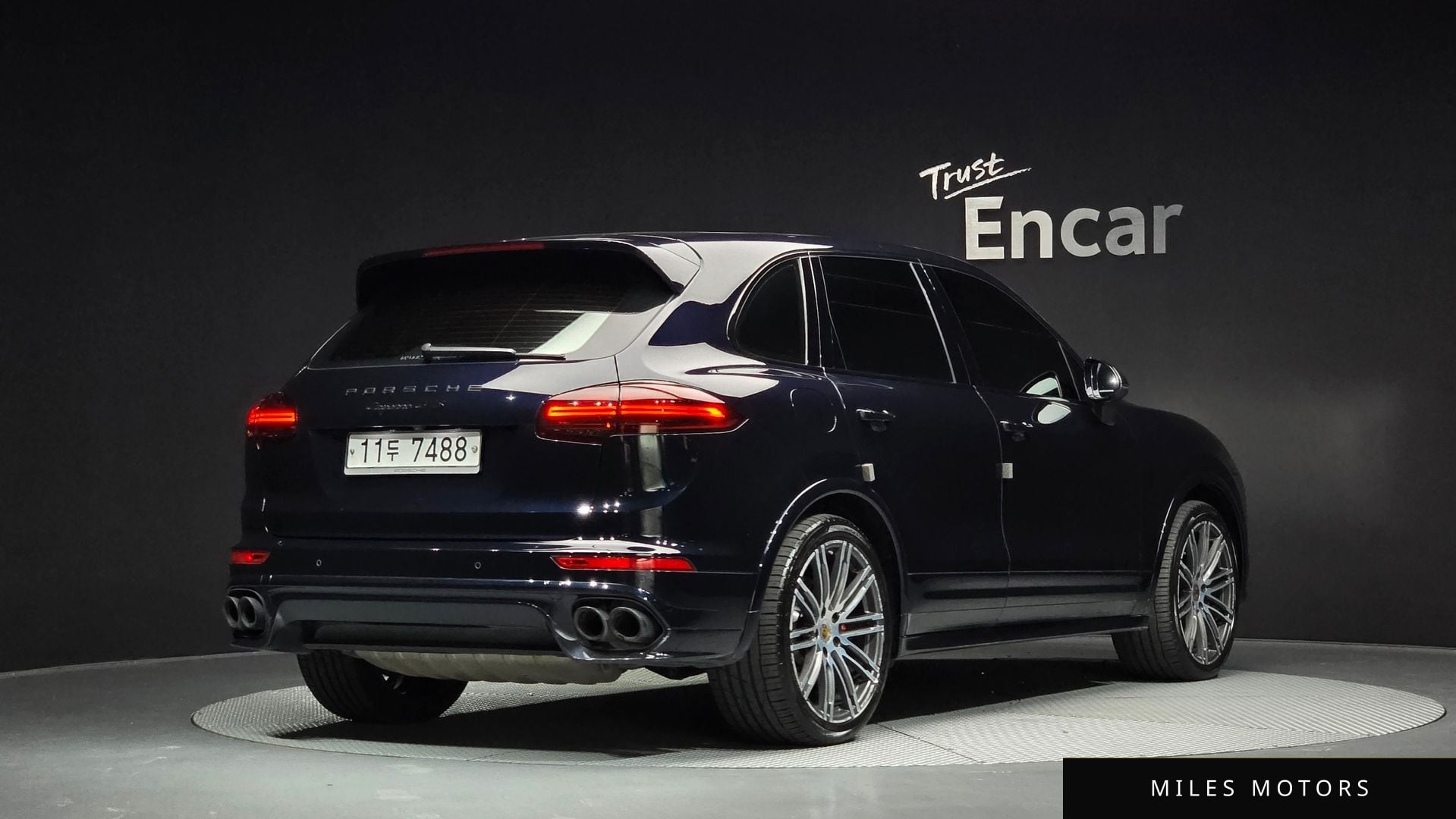 Porsche Cayenne 2016 — миниатюра 2