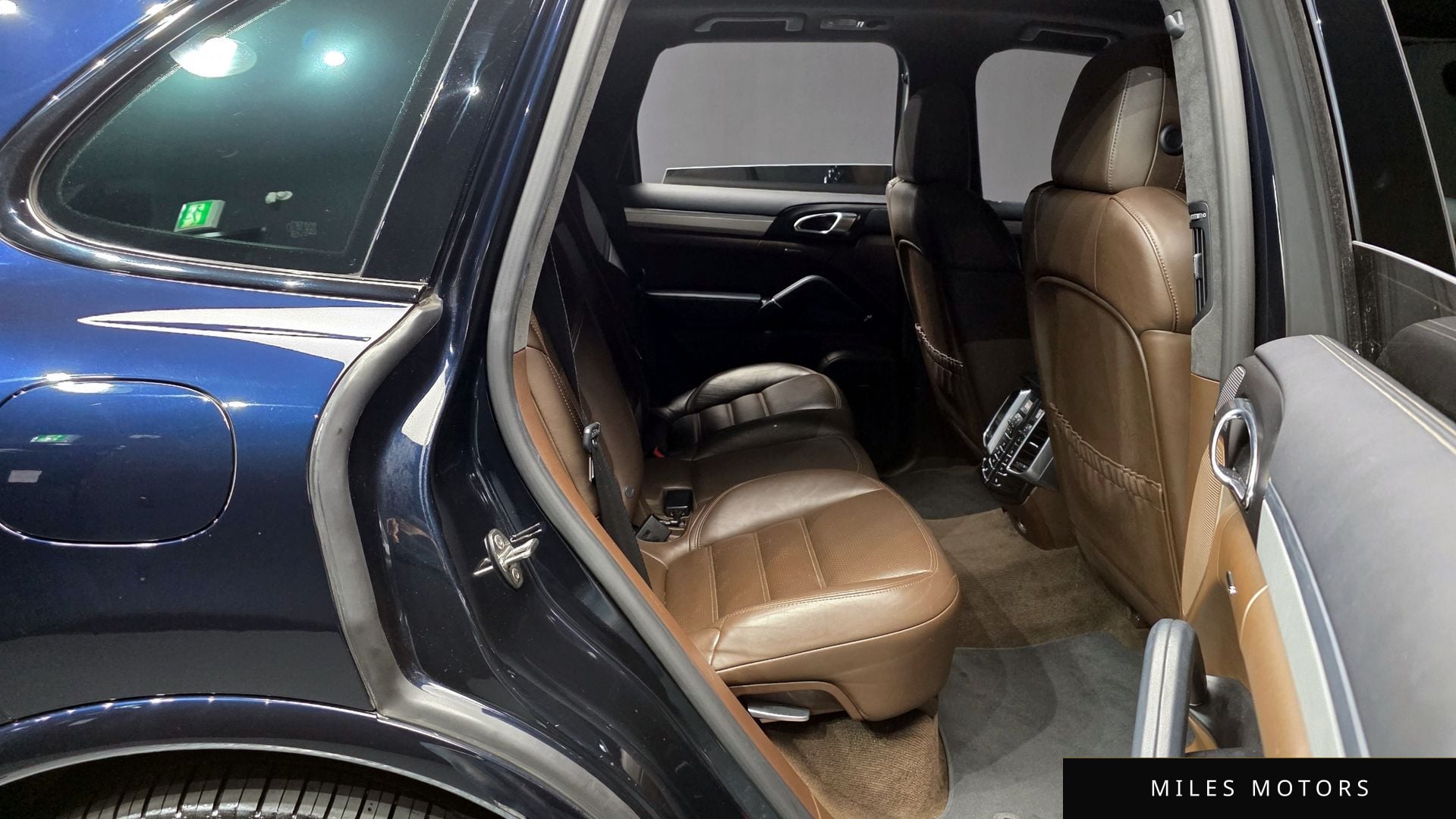 Porsche Cayenne 2016 — миниатюра 12