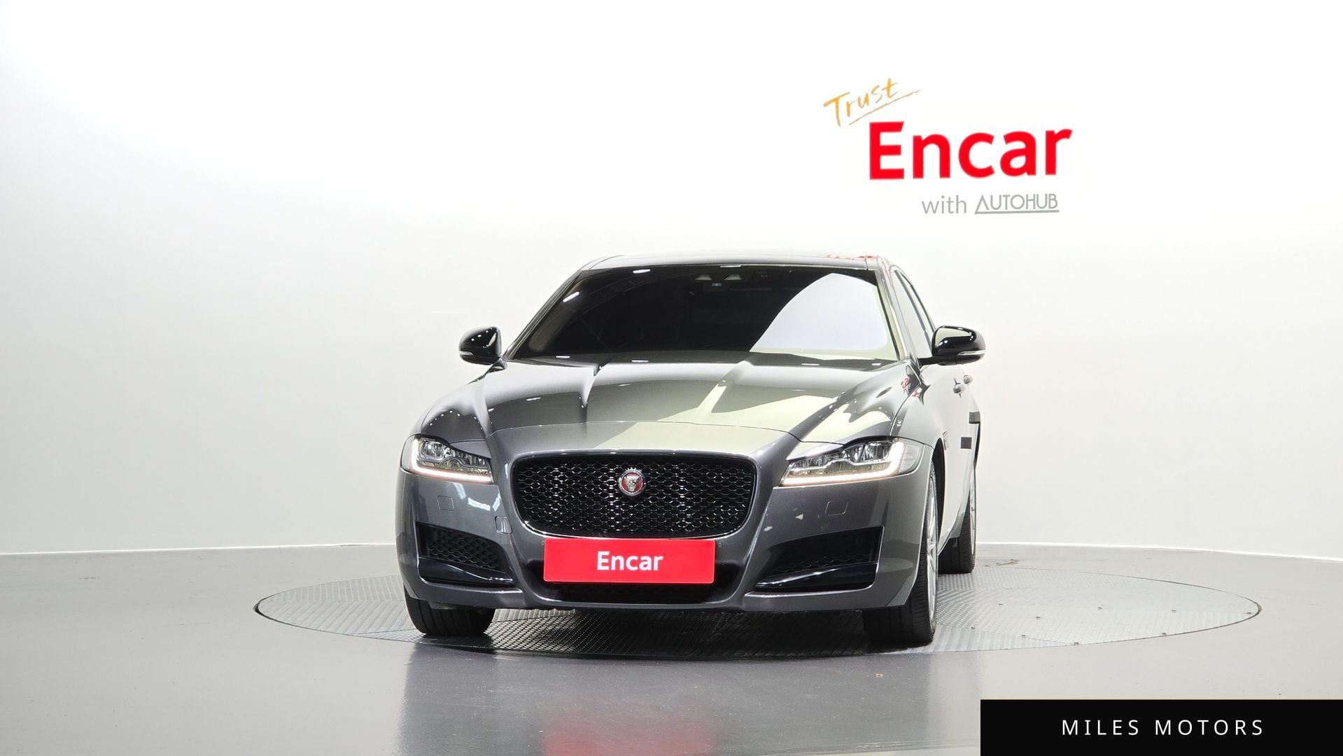 Jaguar XF (X260) 2017 — миниатюра 3