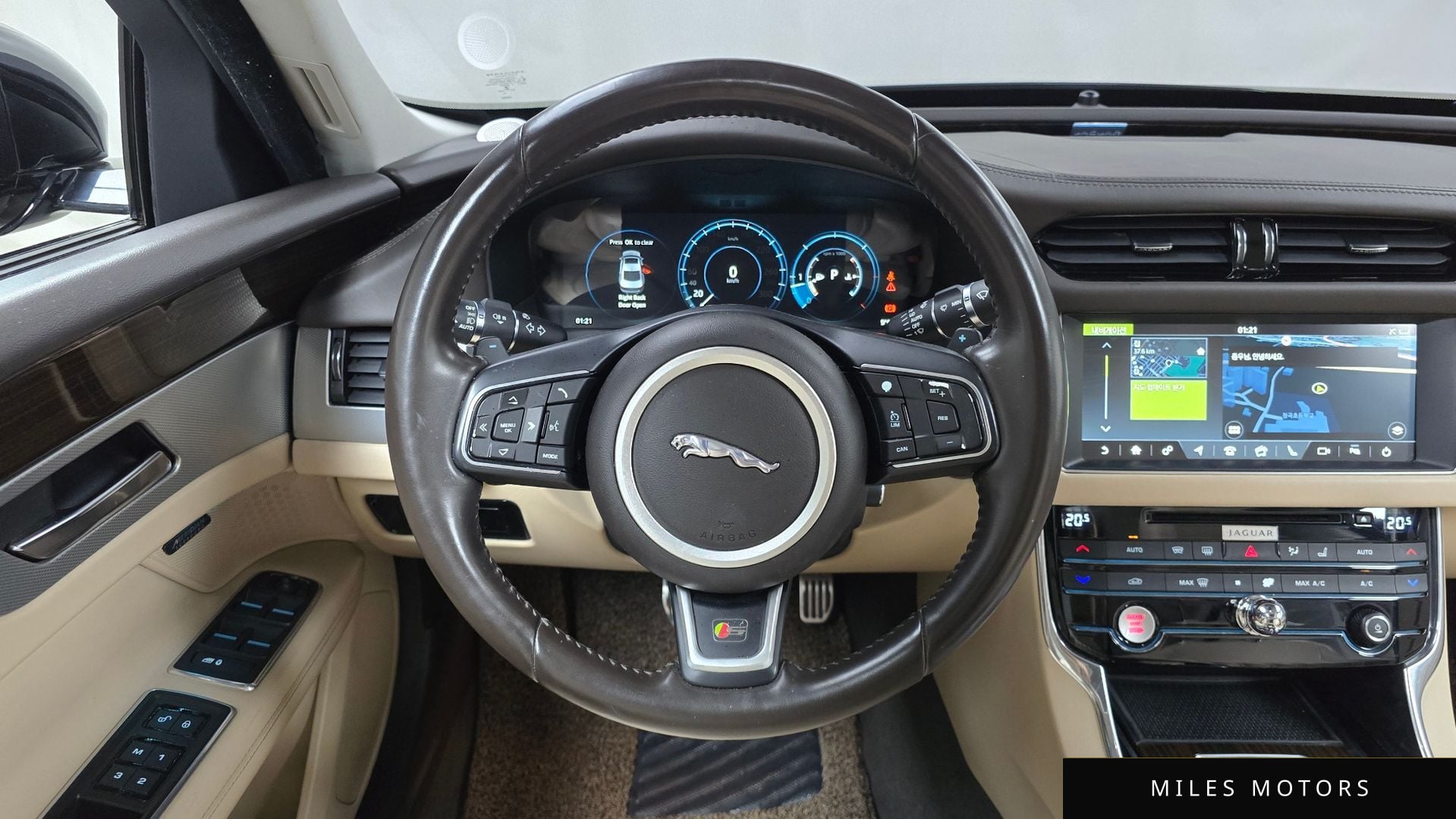 Jaguar XF (X260) 2017 — миниатюра 13