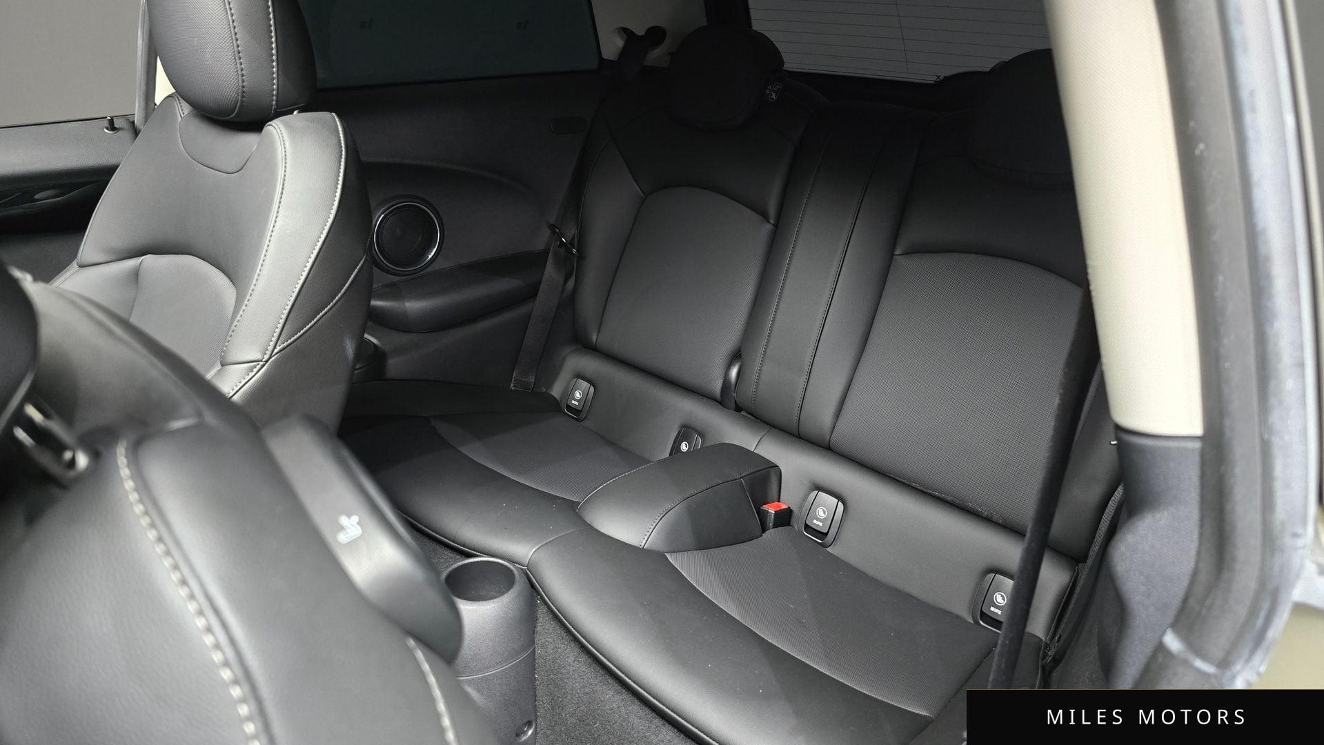 MINI Cooper S 2020 — миниатюра 12