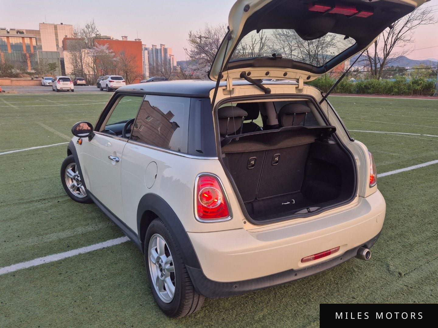 MINI Cooper D 2012 — миниатюра 10