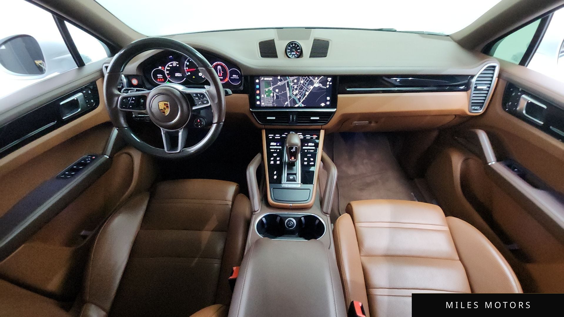 Porsche Cayenne 2022 — миниатюра 7