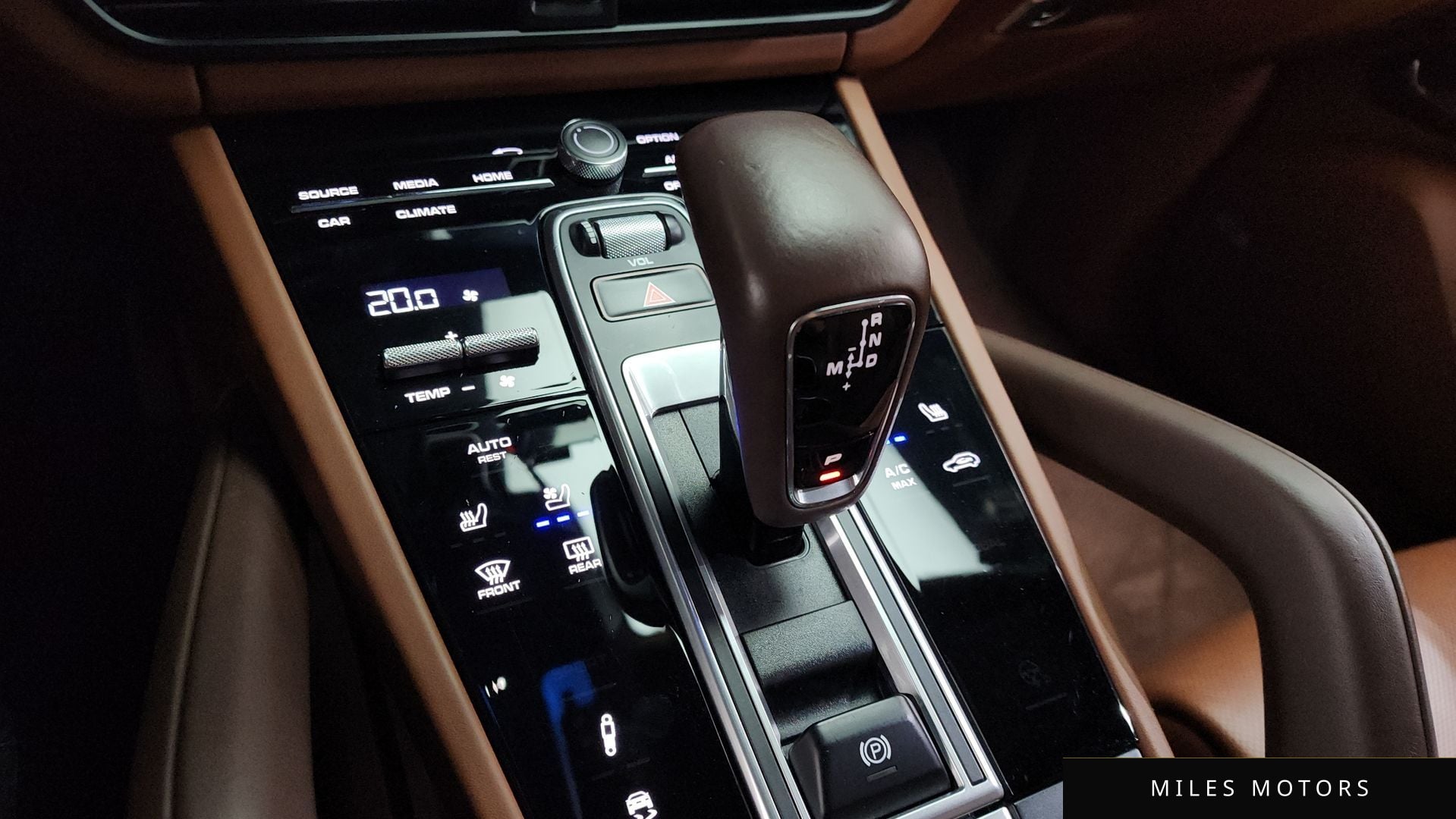 Porsche Cayenne 2022 — миниатюра 9