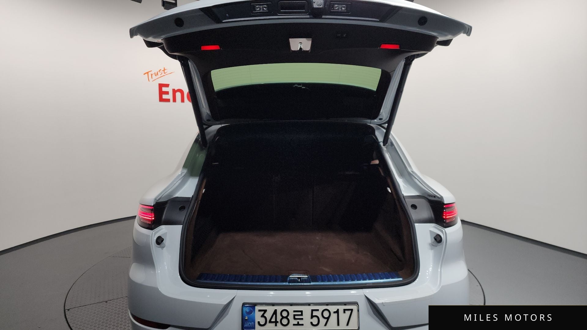 Porsche Cayenne 2022 — миниатюра 20