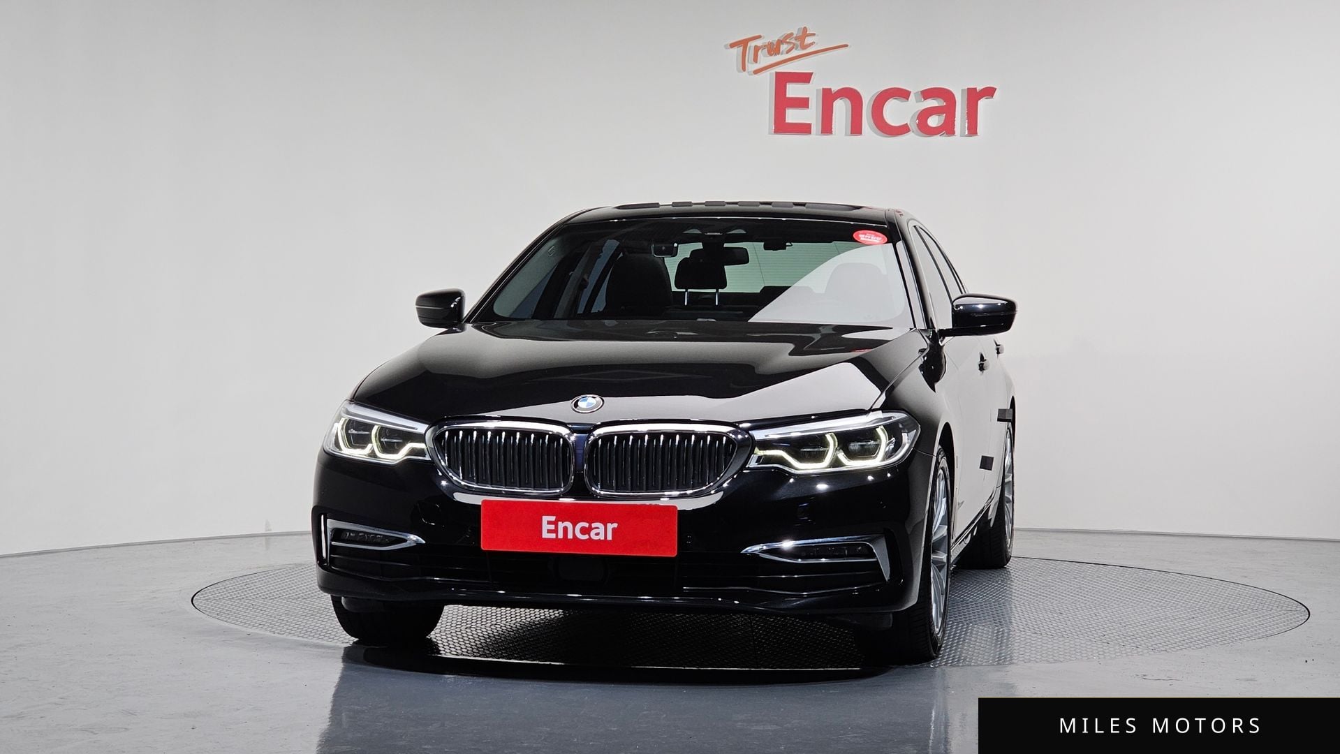 BMW 5 Series (G30) 2019 — миниатюра 3