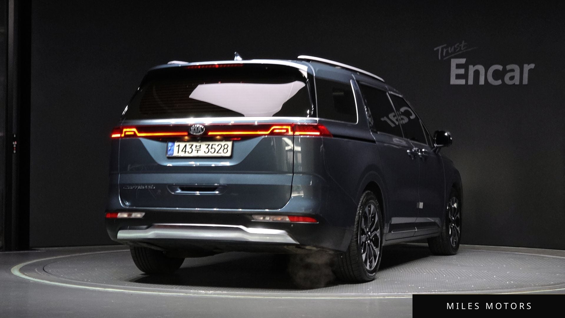 Kia Carnival 2021 — миниатюра 2