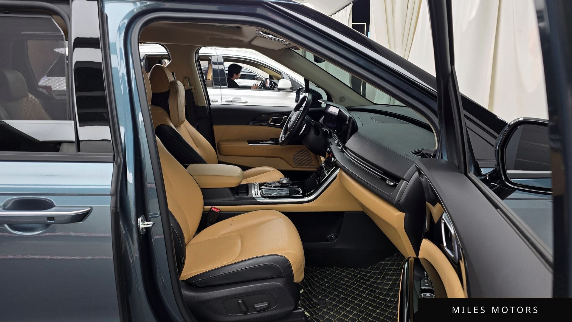 Kia Carnival 2021 — миниатюра 11
