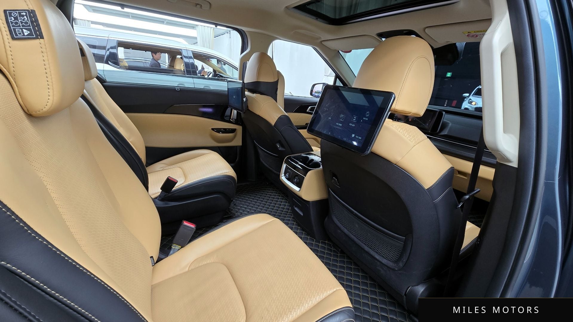 Kia Carnival 2021 — миниатюра 12