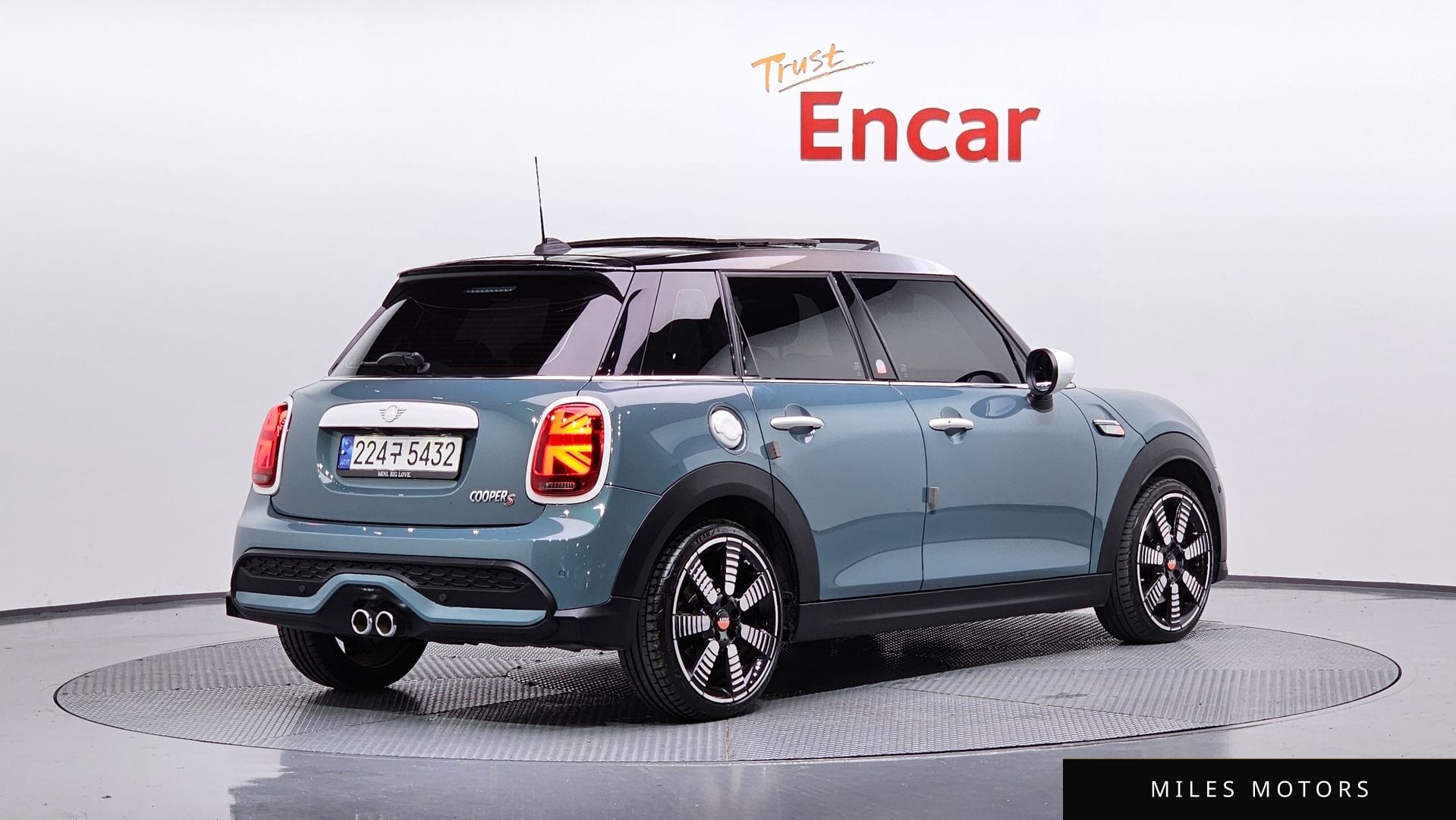 MINI Cooper S 2023 — миниатюра 2