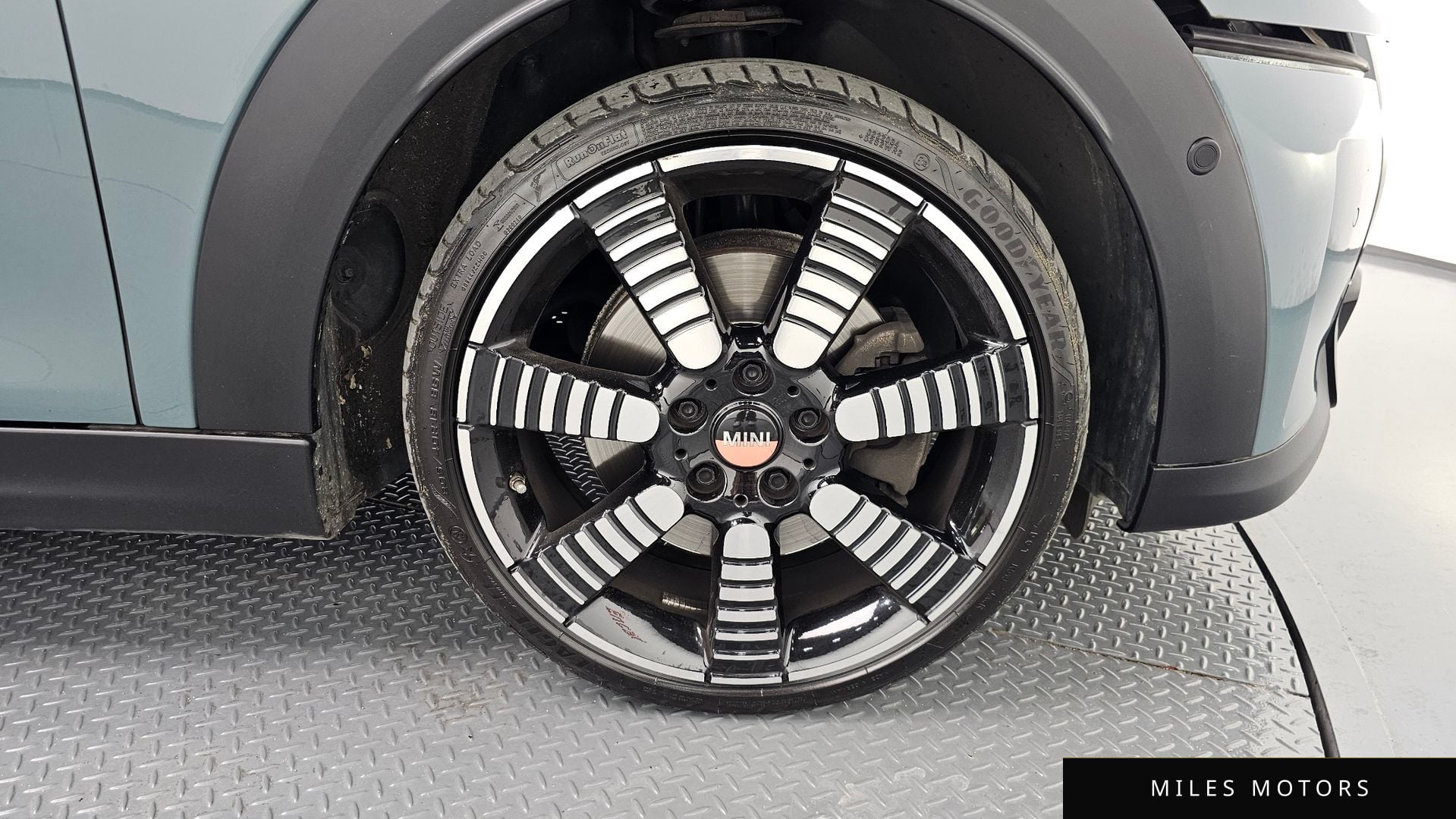 MINI Cooper S 2023 — миниатюра 5
