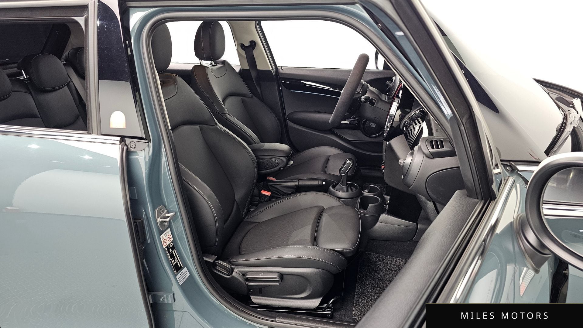 MINI Cooper S 2023 — миниатюра 10