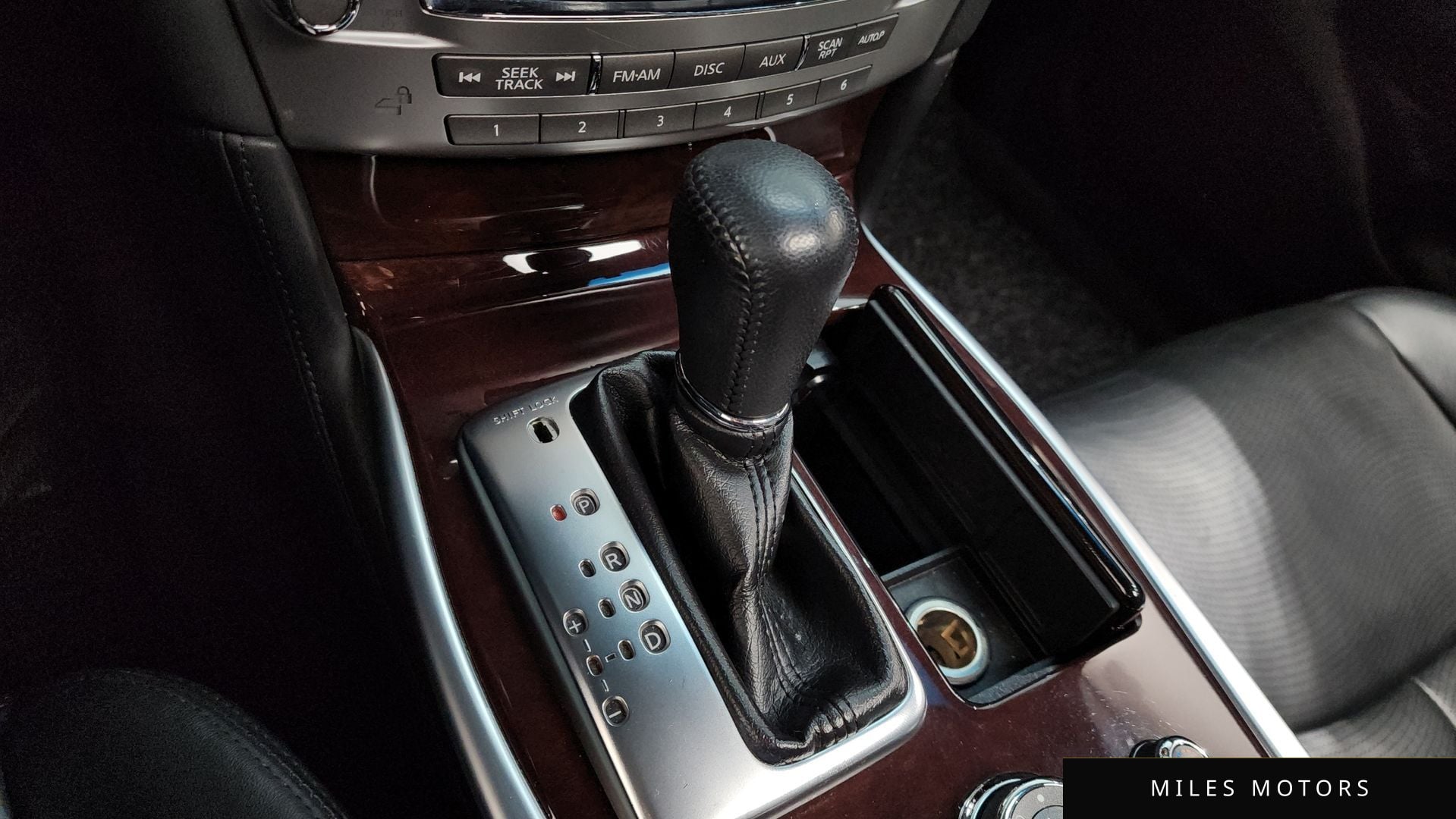 Infiniti Q70 2014 — миниатюра 9
