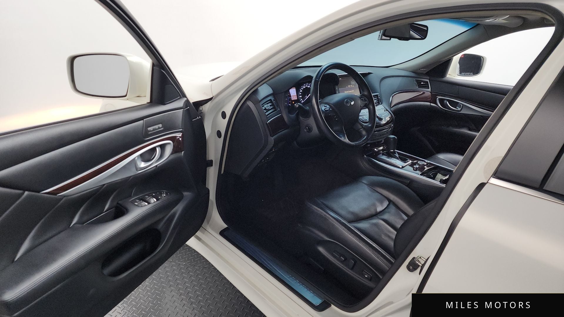 Infiniti Q70 2014 — миниатюра 10