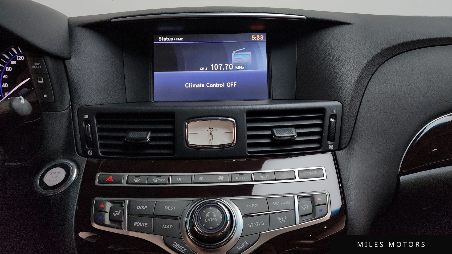 Infiniti Q70 2014 — миниатюра 16