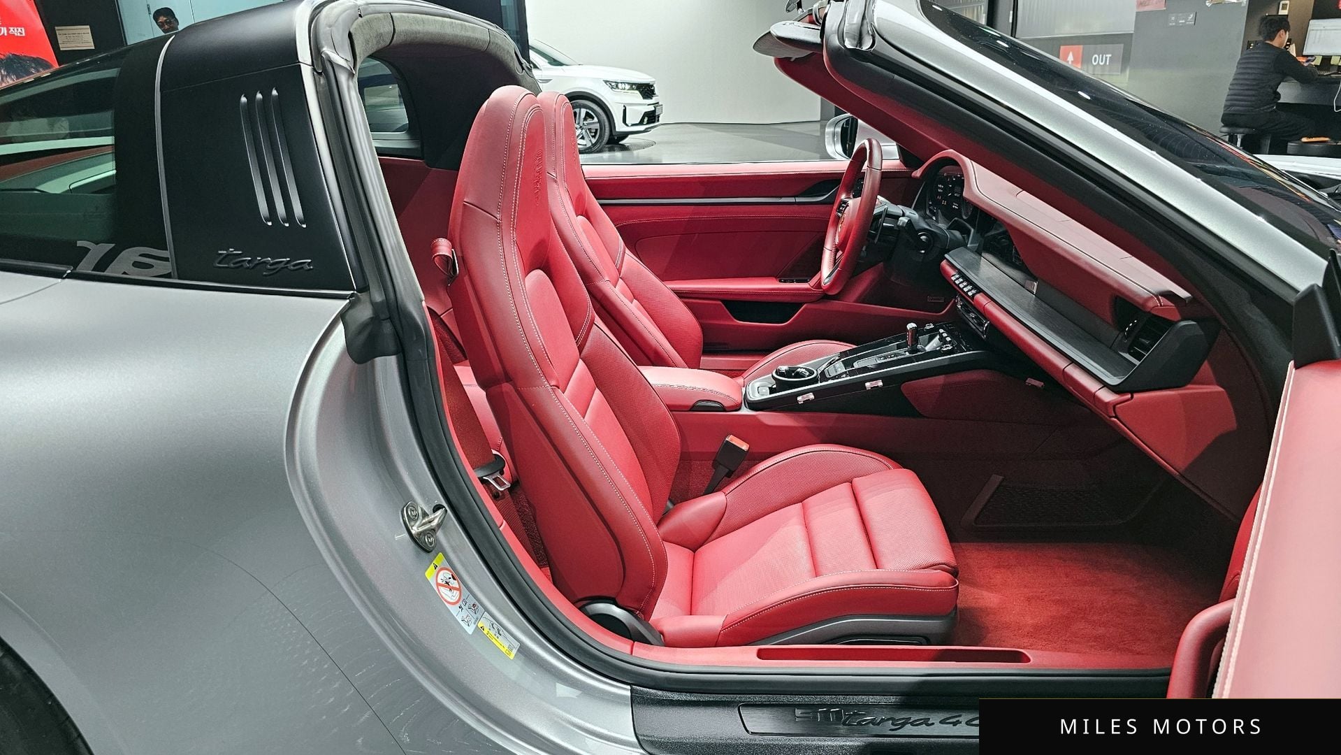 Porsche 911 (992) 2024 — миниатюра 10