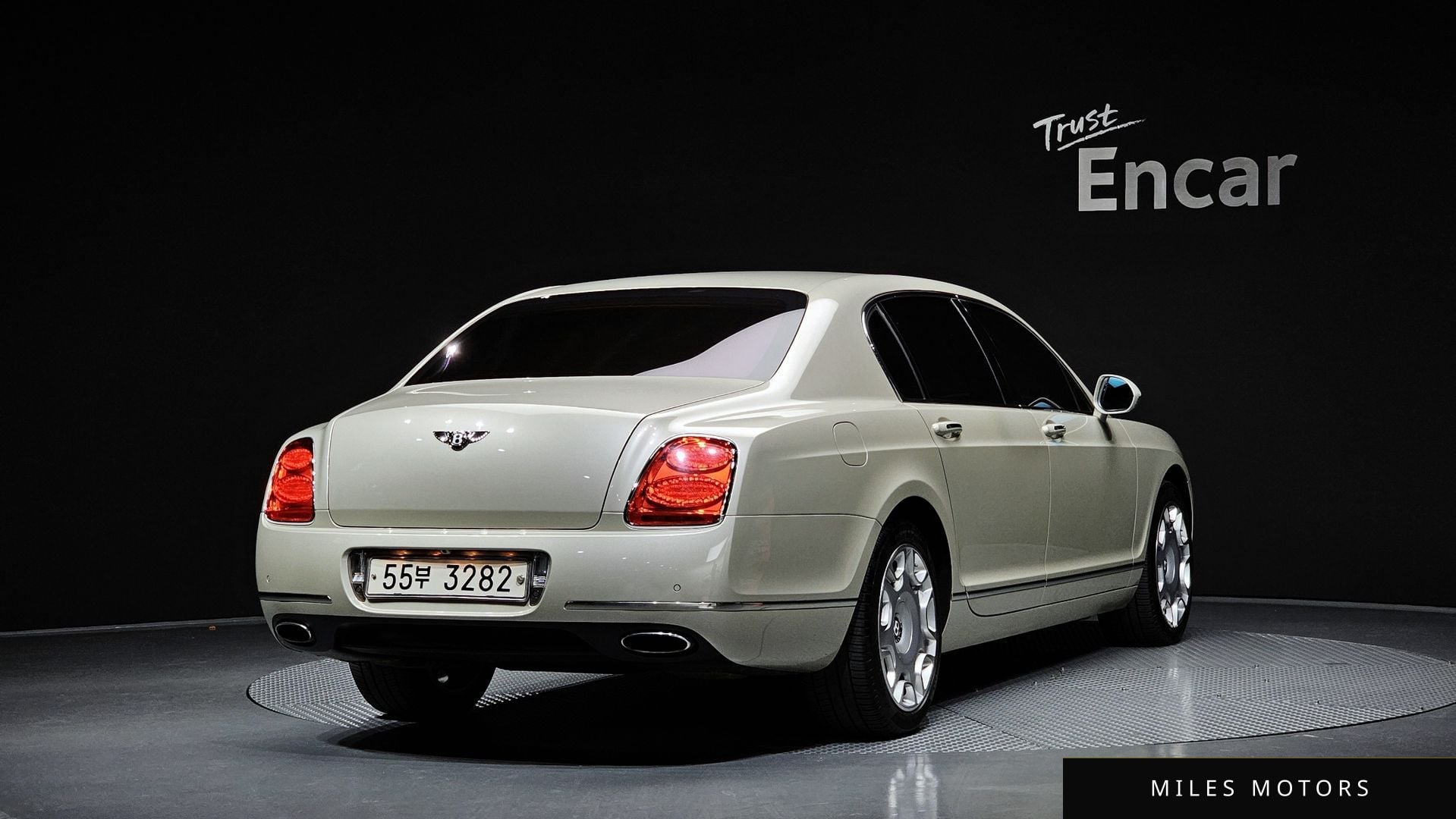 Bentley 플라잉스퍼 2011 — миниатюра 2