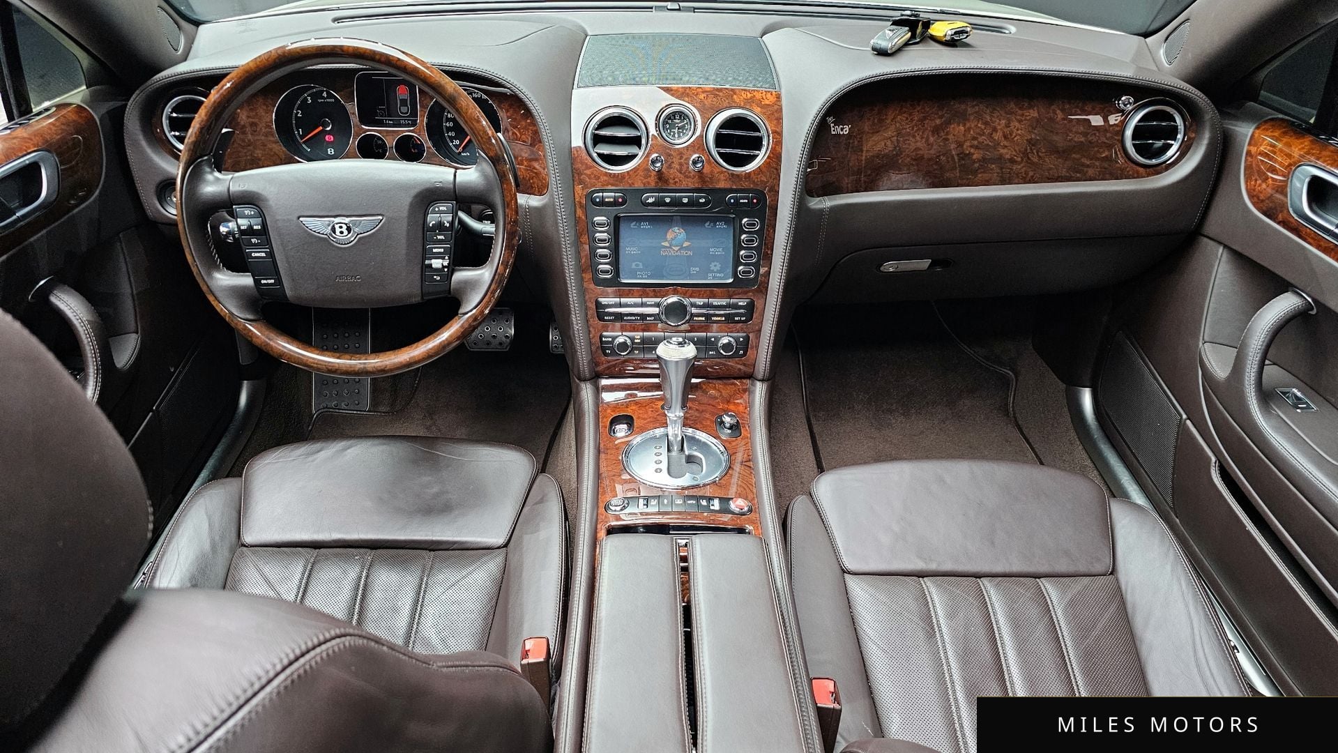 Bentley Flying Spur 2011 — миниатюра 7