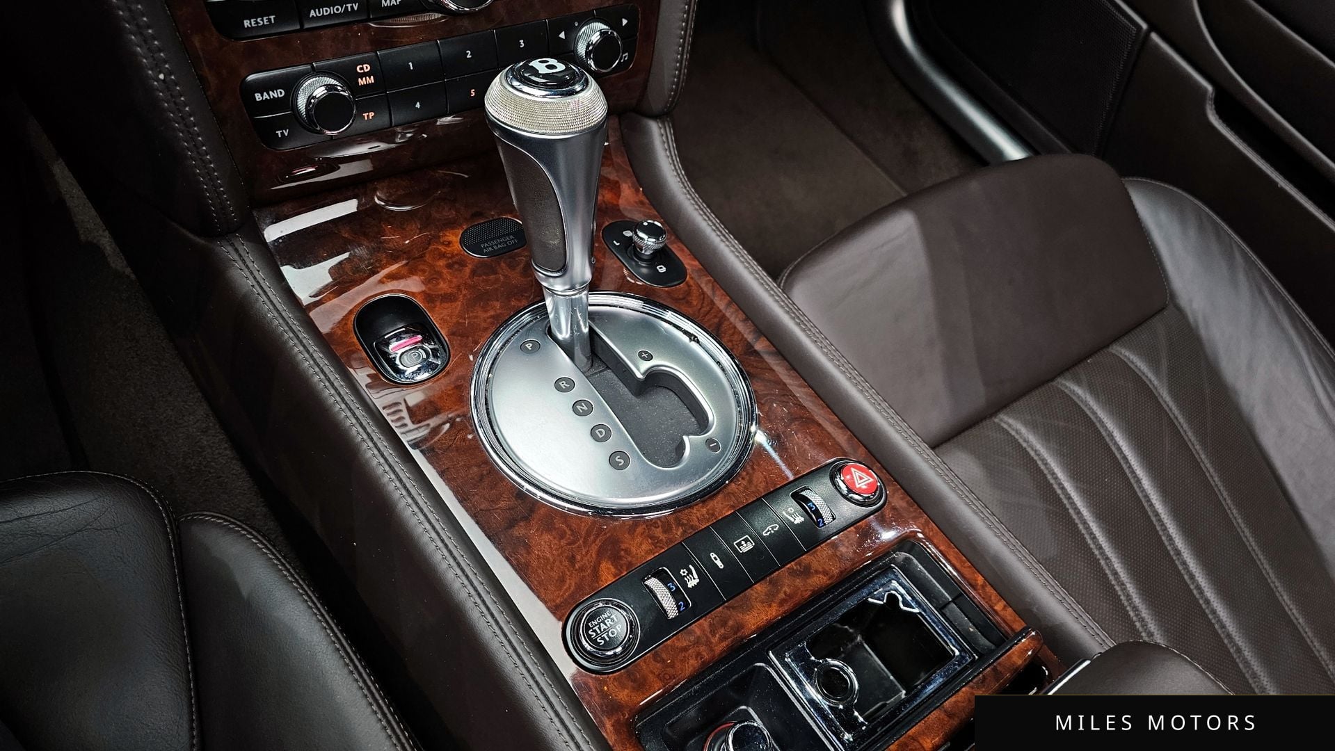 Bentley Flying Spur 2011 — миниатюра 9