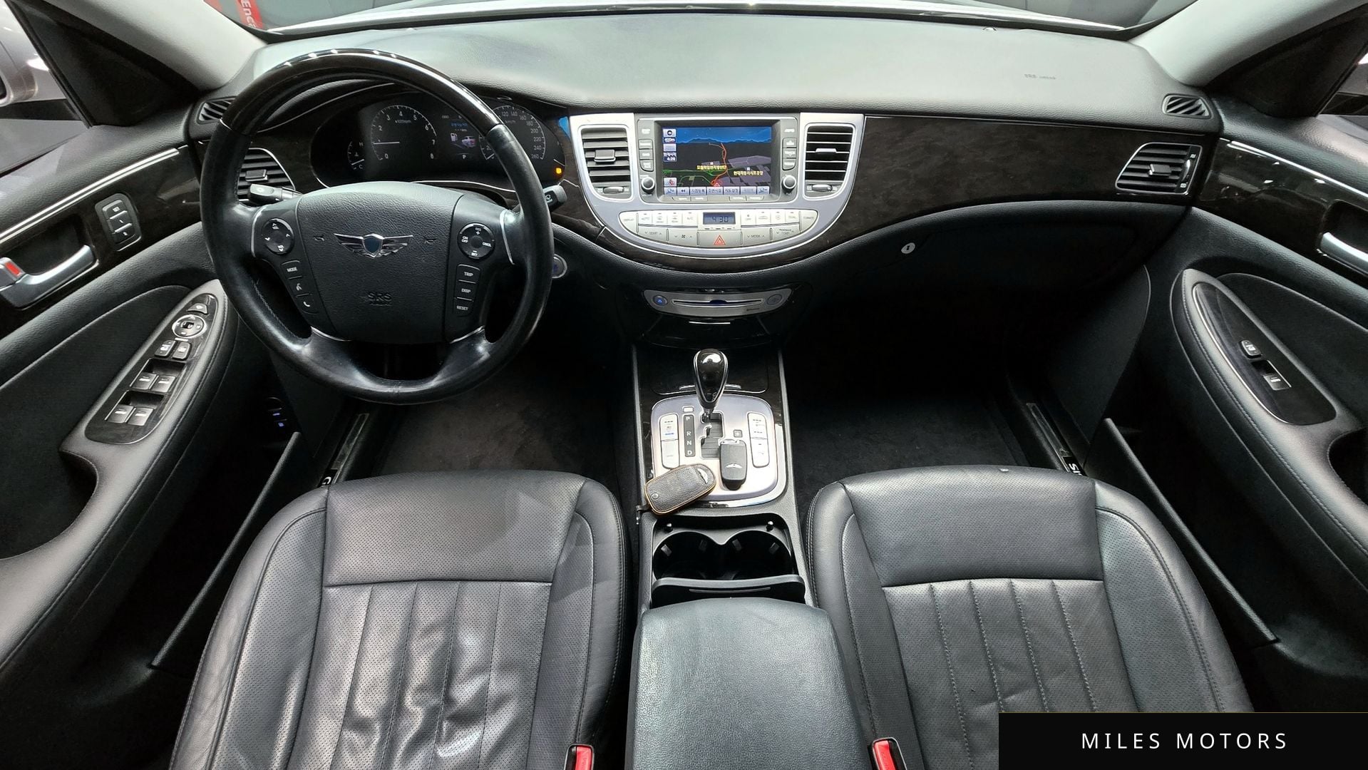 Hyundai Genesis 2012 — миниатюра 7